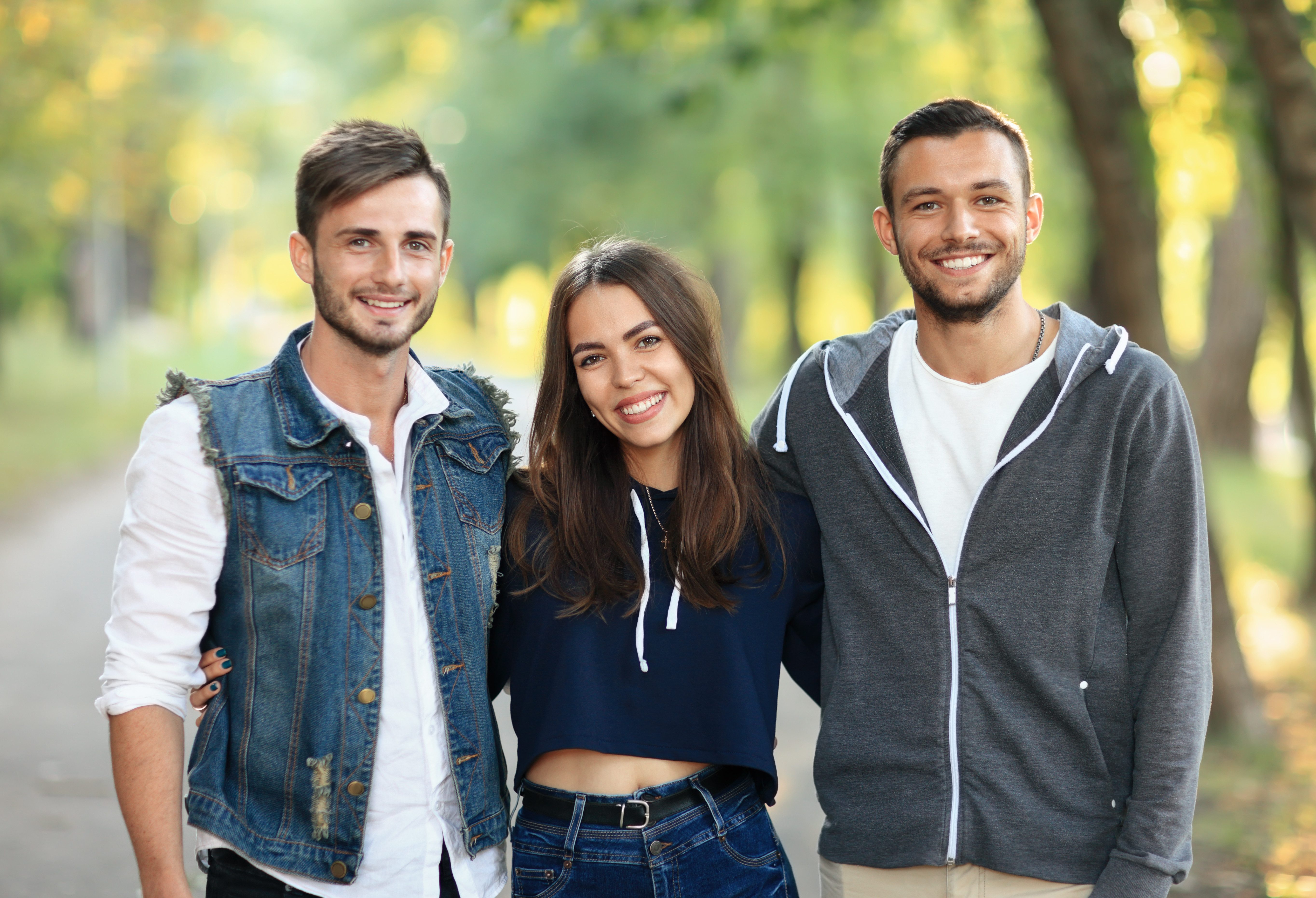 ليس حبيبا بعد لكنك تريدين حقاً الاحتفاظ بصداقته.. هكذا تختارين هدايا الـFriend Zone