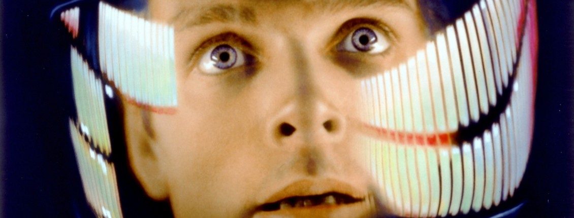 وصفوه بـ “الحثالة على شكل تحفة فنية”.. والآن يحتفون بالفيلم في الأرض والسماء والأقمار البعيدة!