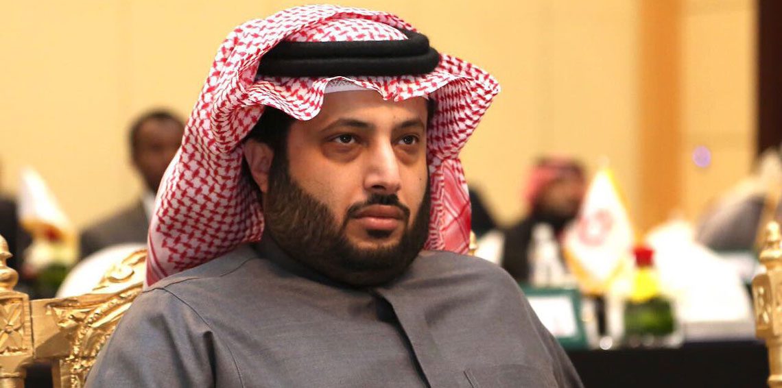 بعد ساعات من غضب جديد لجماهير النادي.. آل الشيخ يفجِّر مفاجأة ويتخلى عن الرئاسة الشرفية للأهلي المصري
