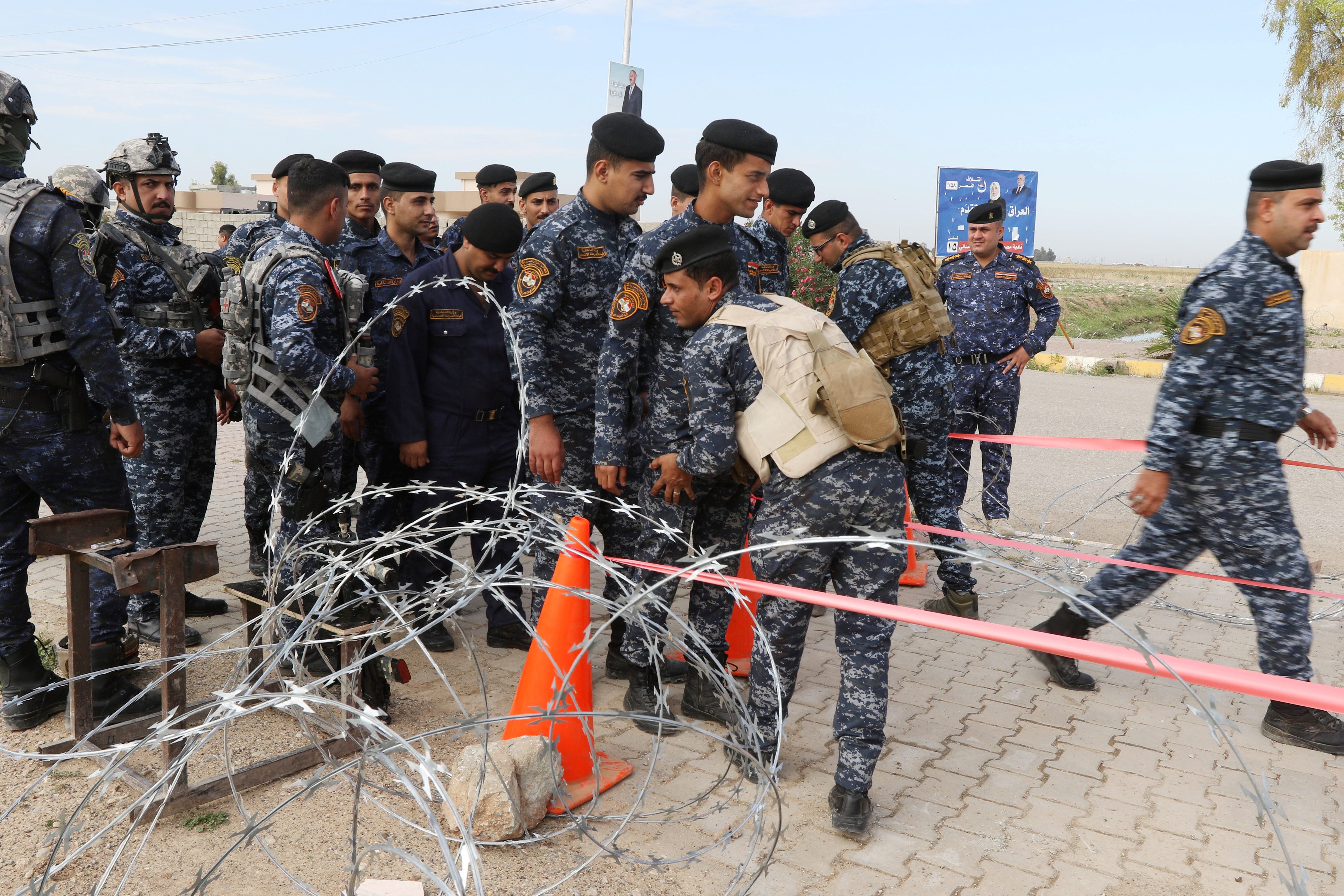 داعش ما زال يخيفهم.. العراق يغلق حدوده البرية والبحرية، وتدابير خاصة للنازحين يوم الانتخابات البرلمانية