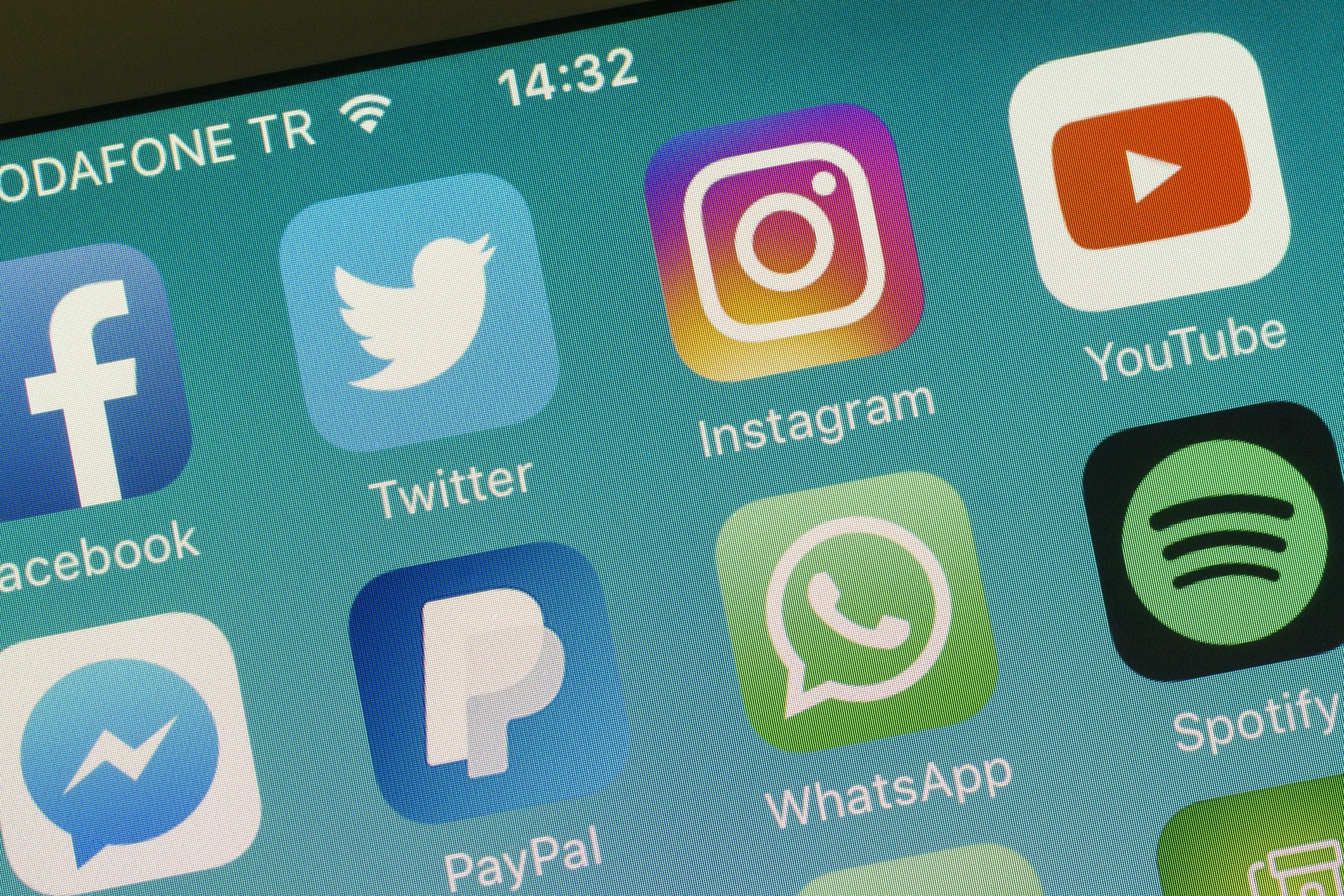الآن.. أصبح يمكن لمستخدمي فيسبوك الحصول على هذه الميزة المدهشة من واتساب