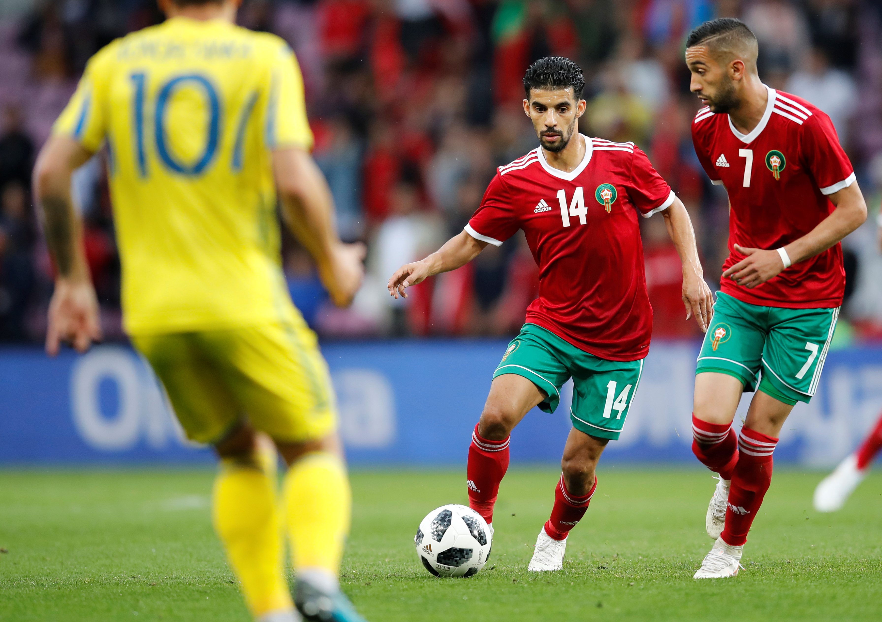 مبارك بوصوفة، مايسترو أسود الأطلس يعود لسجنه الذهبي في روسيا