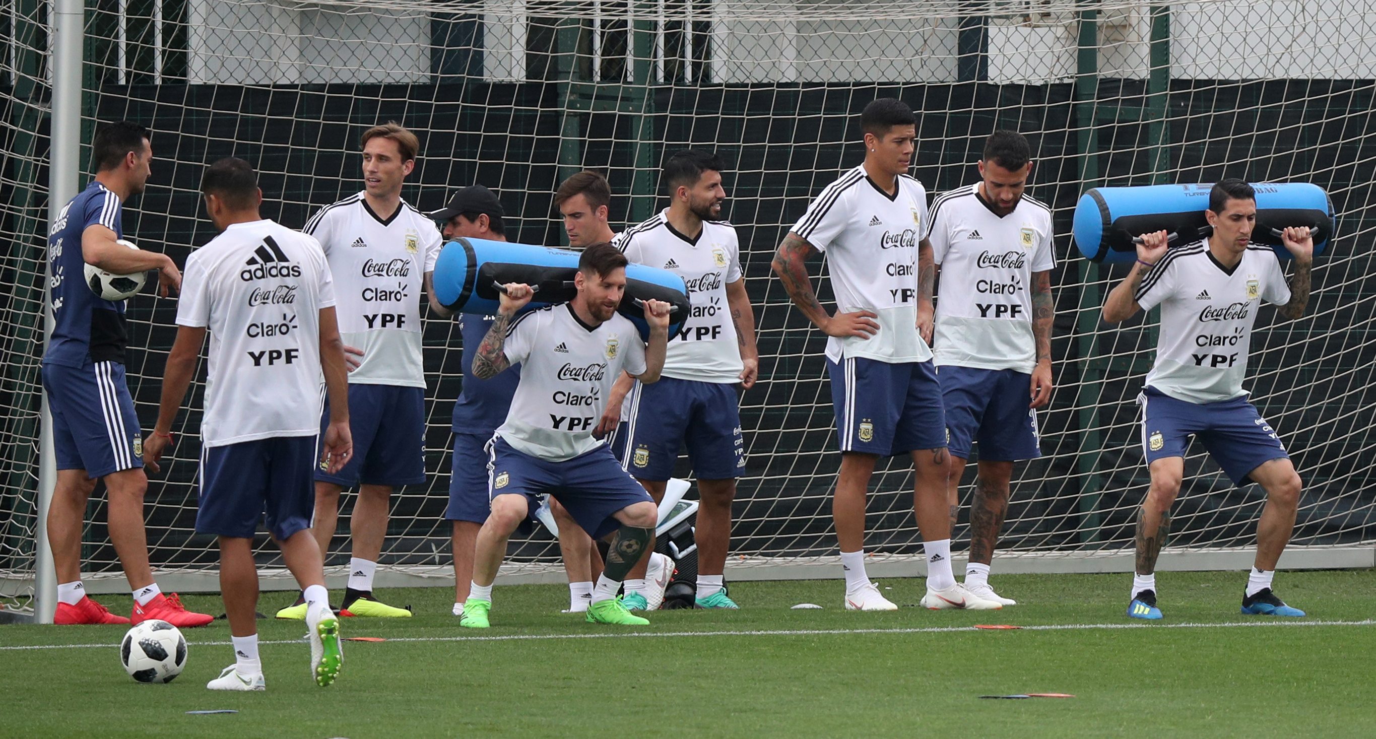 رغم عرض نتنياهو المغري لميسي.. الأرجنتين تلغي مباراتها مع المنتخب الإسرائيلي في القدس