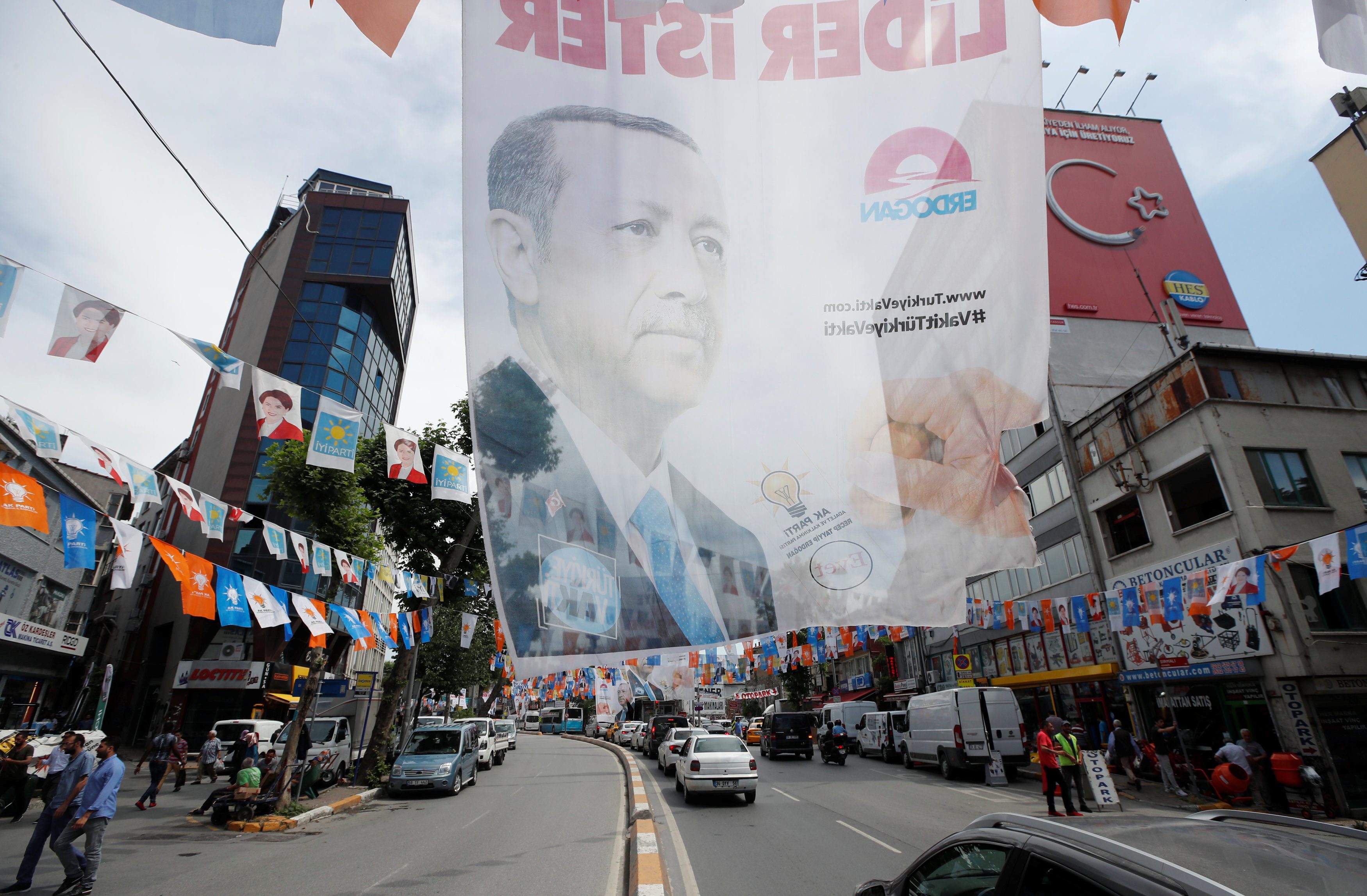 تحالف إسلامي علماني ضد أردوغان يحاول جذب المتدينين ويراهن على الأكراد: هكذا اشتعلت الانتخابات التركية
