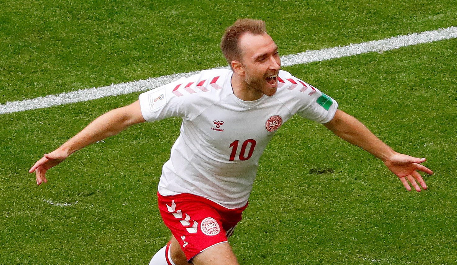 شمايكل “الصغير” يخطف رقماً قياسياً من والده.. تألق بقوّة مع منتخب الدنمارك