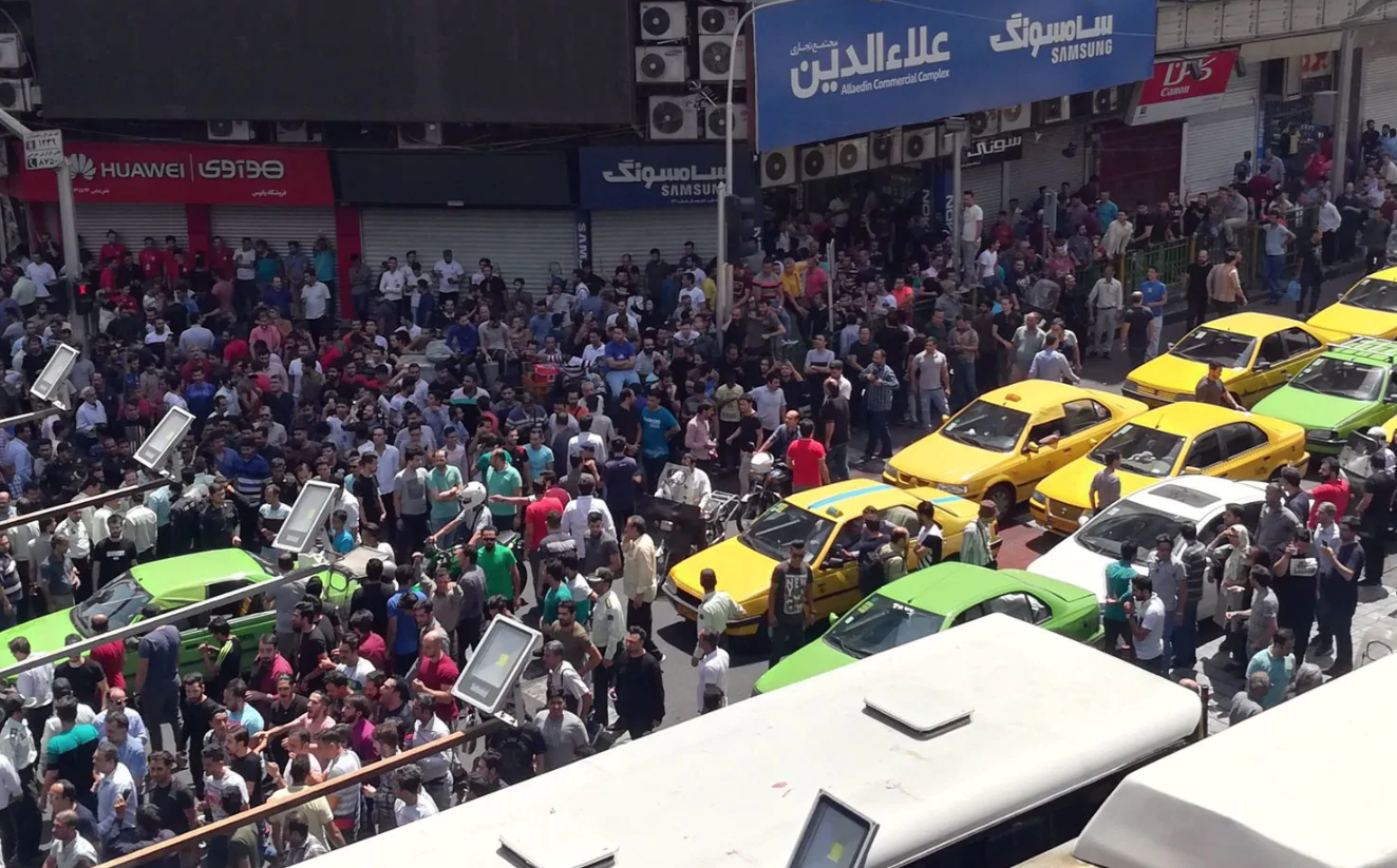 “الويل لمن يشتريه”.. خطة واشنطن لمقاطعة النفط الإيراني لا تستثني أحداً، وها هي تبحث لحلفائها عن بدائل عربية