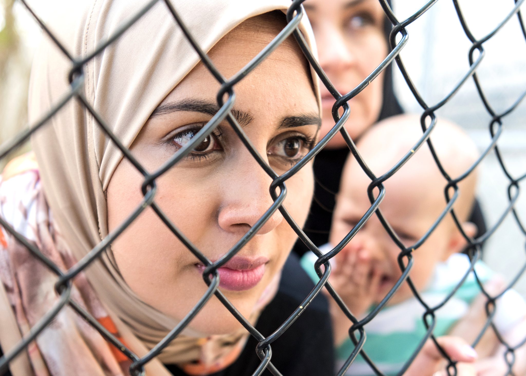 رغم أنها متداولة، لكن لا تصدق هذه الخرافات حول أزمة اللاجئين