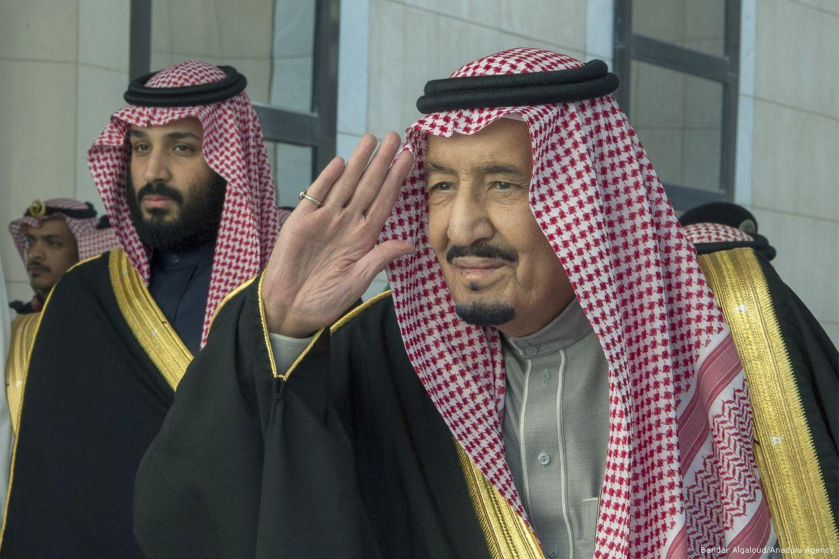 سمح له بكل شيء تقريباً لكنه فقد السيطرة على مشاعره عندما تعلق الأمر بأولى القبلتين.. كيف أبعد الملك سلمان ولي عهده عن ملف القدس؟