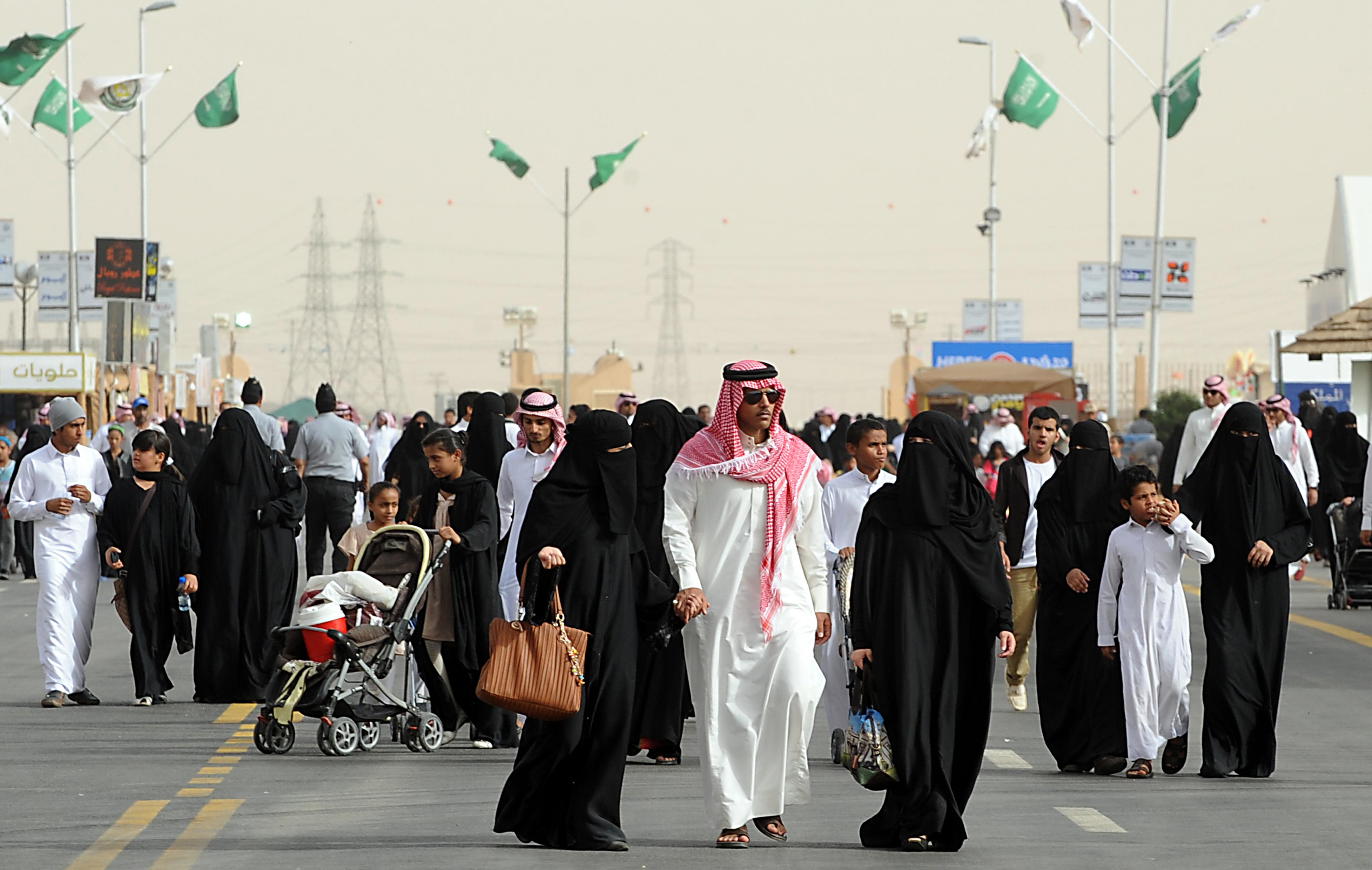 هل أنت مصري تحلم بالعمل في السعودية؟.. إليك تفاصيل تجربتي هناك