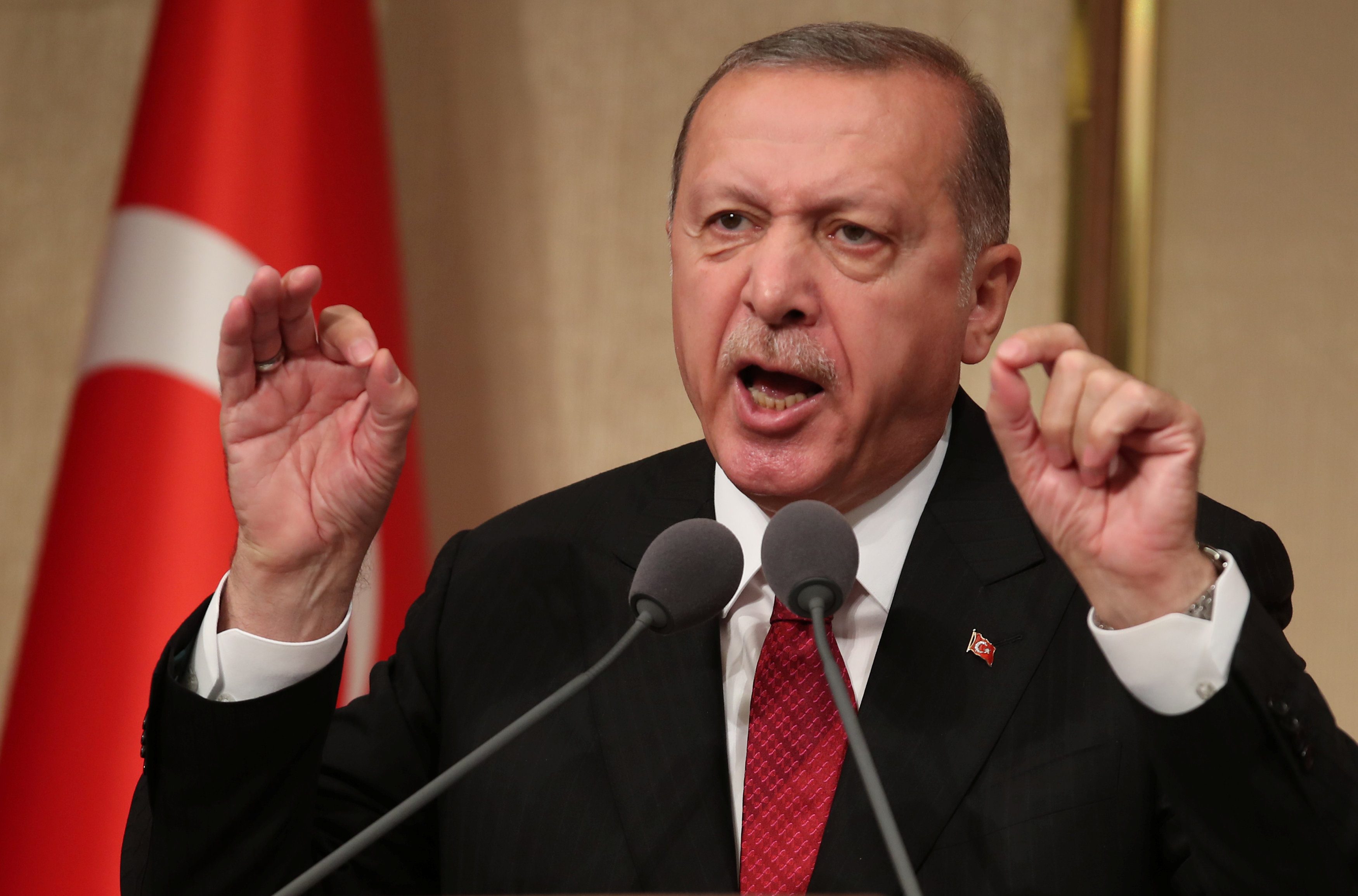 «روح هتلر تعود من جديد».. أردوغان يهاجم تل أبيب، والنواب الأتراك يهتفون: «اللعنة على إسرائيل»