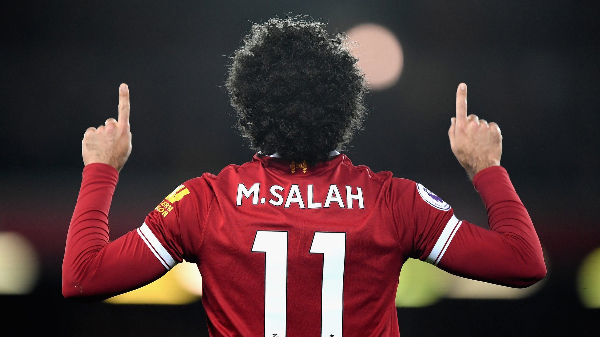 رسمياً… محمد صلاح مرشّح لجائزتَيْ “الكرة الذهبية و”أفضل لاعب في العالم”!