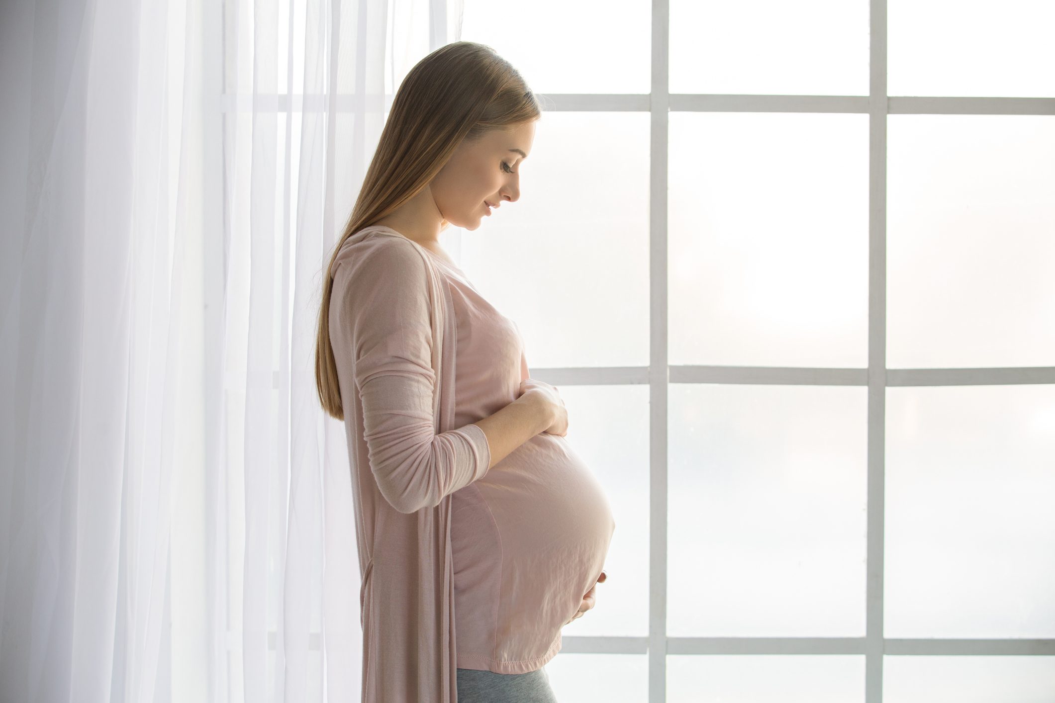 ليس فقط السمك، ولكن حتى بعض الحلويات! 7 أطعمة عليكِ تجنُّبها أثناء الحمل