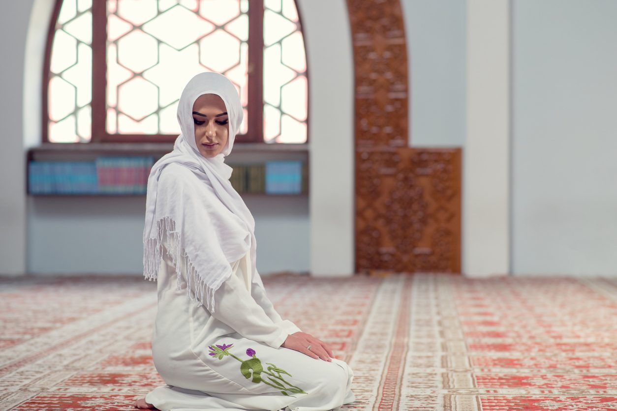 لا تتزوج صاحبة الدين والأخلاق!