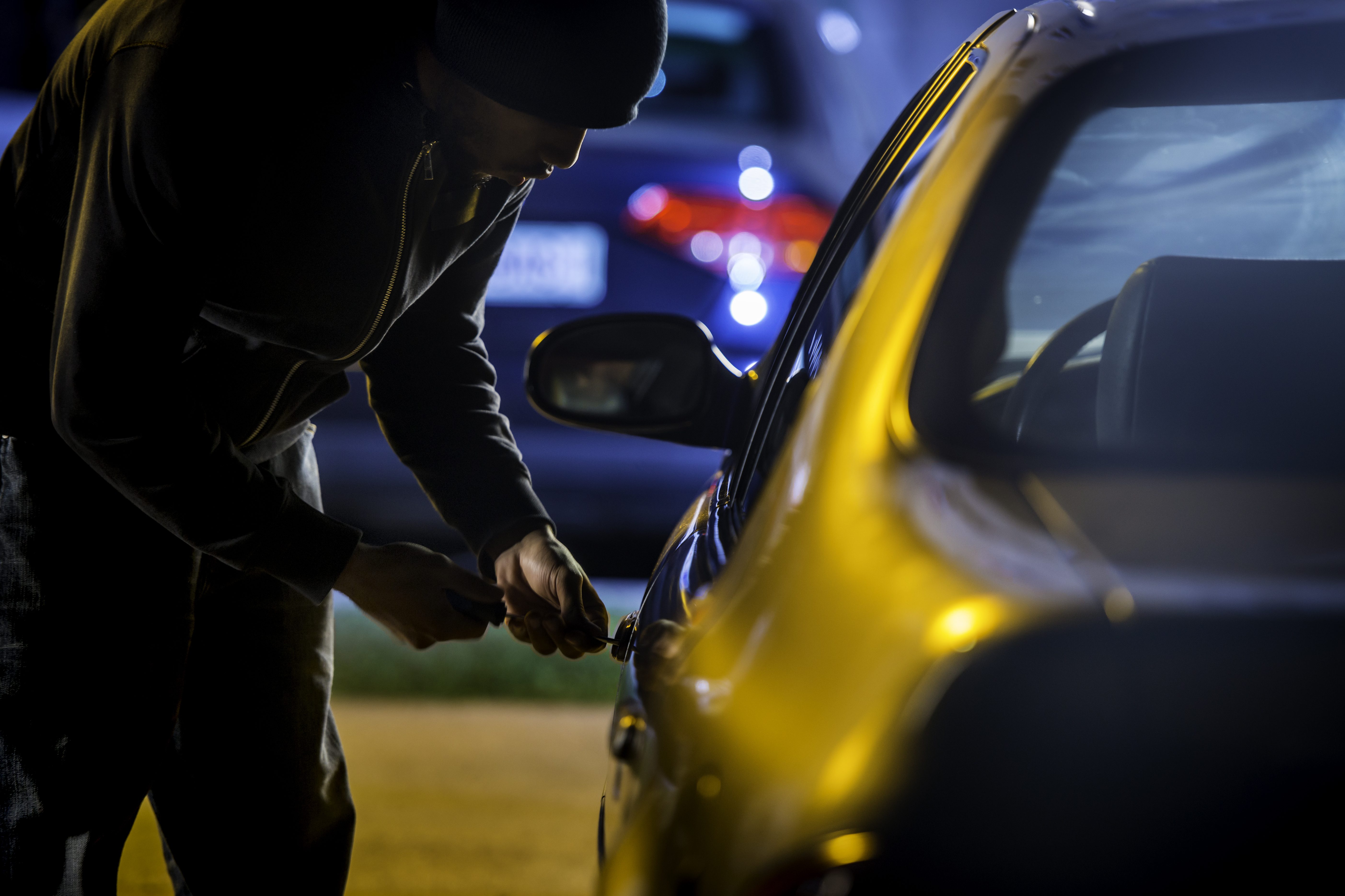 لا تسهل الأمر على اللصوص وتجنب سرقة سيارتك بخطوات بسيطة