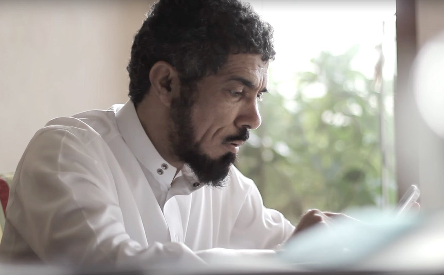 نجل سلمان العودة: «تصلنا أخبار مفزعة بشأن إعدام المشايخ»