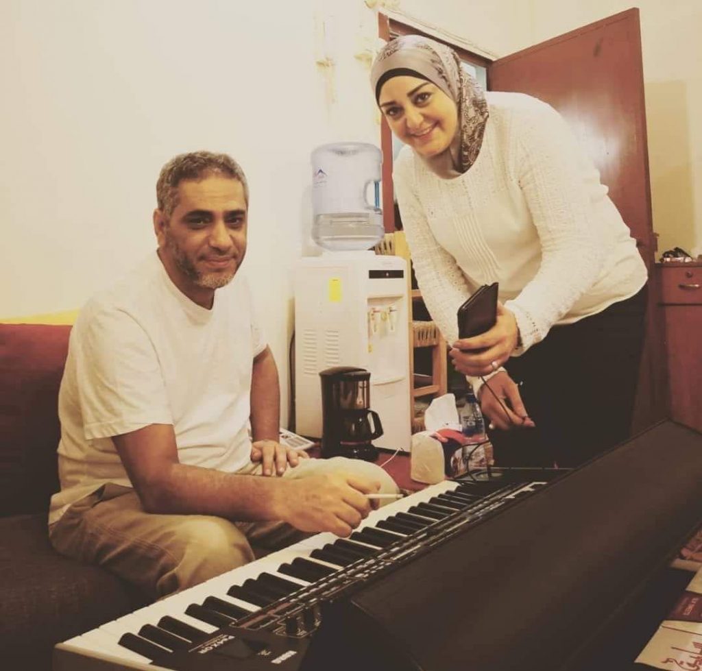 فضل شاكر ومحاميته عقب صدور القرار