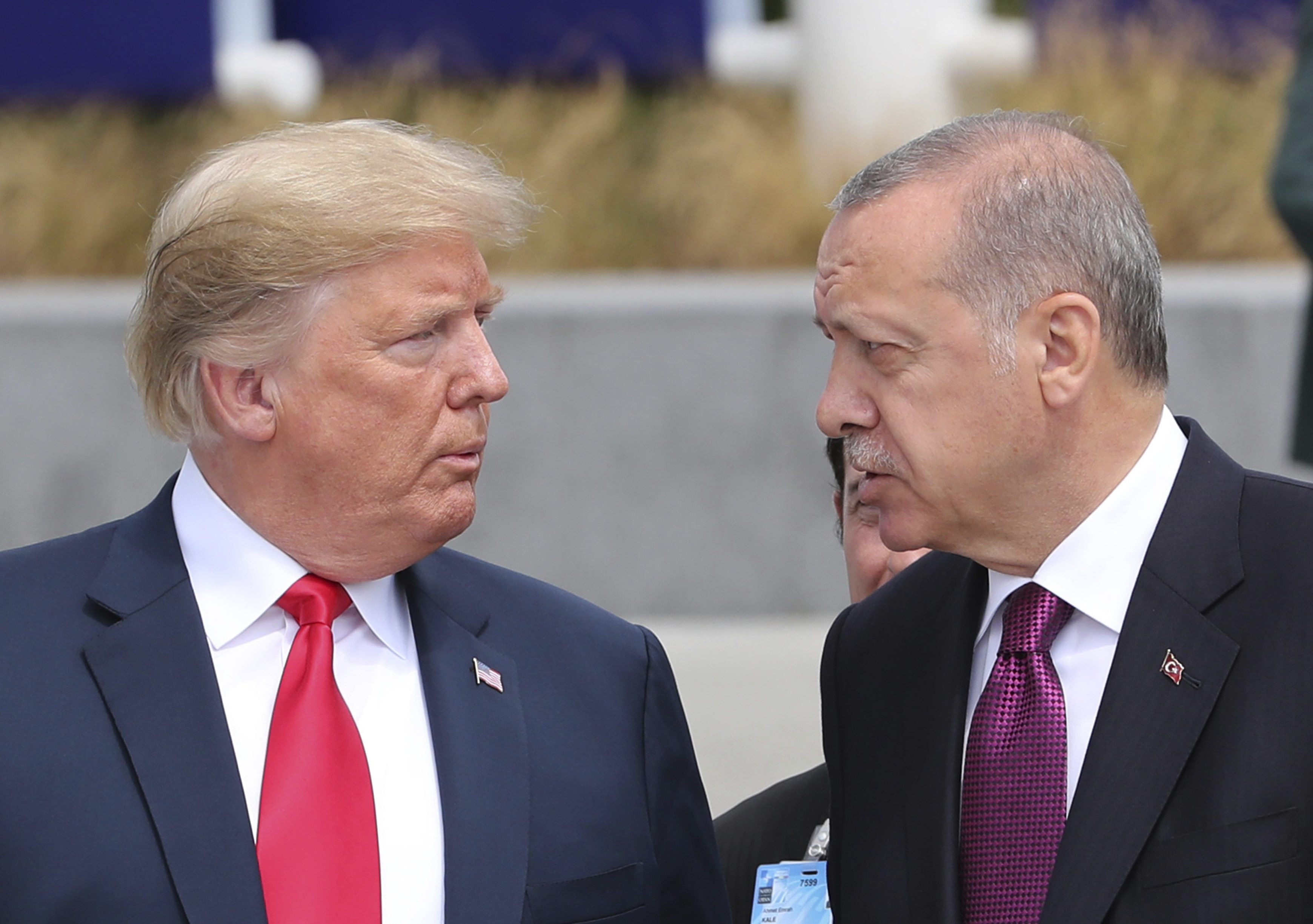 ترامب فاجأ أردوغان بقرار الانسحاب من سوريا
