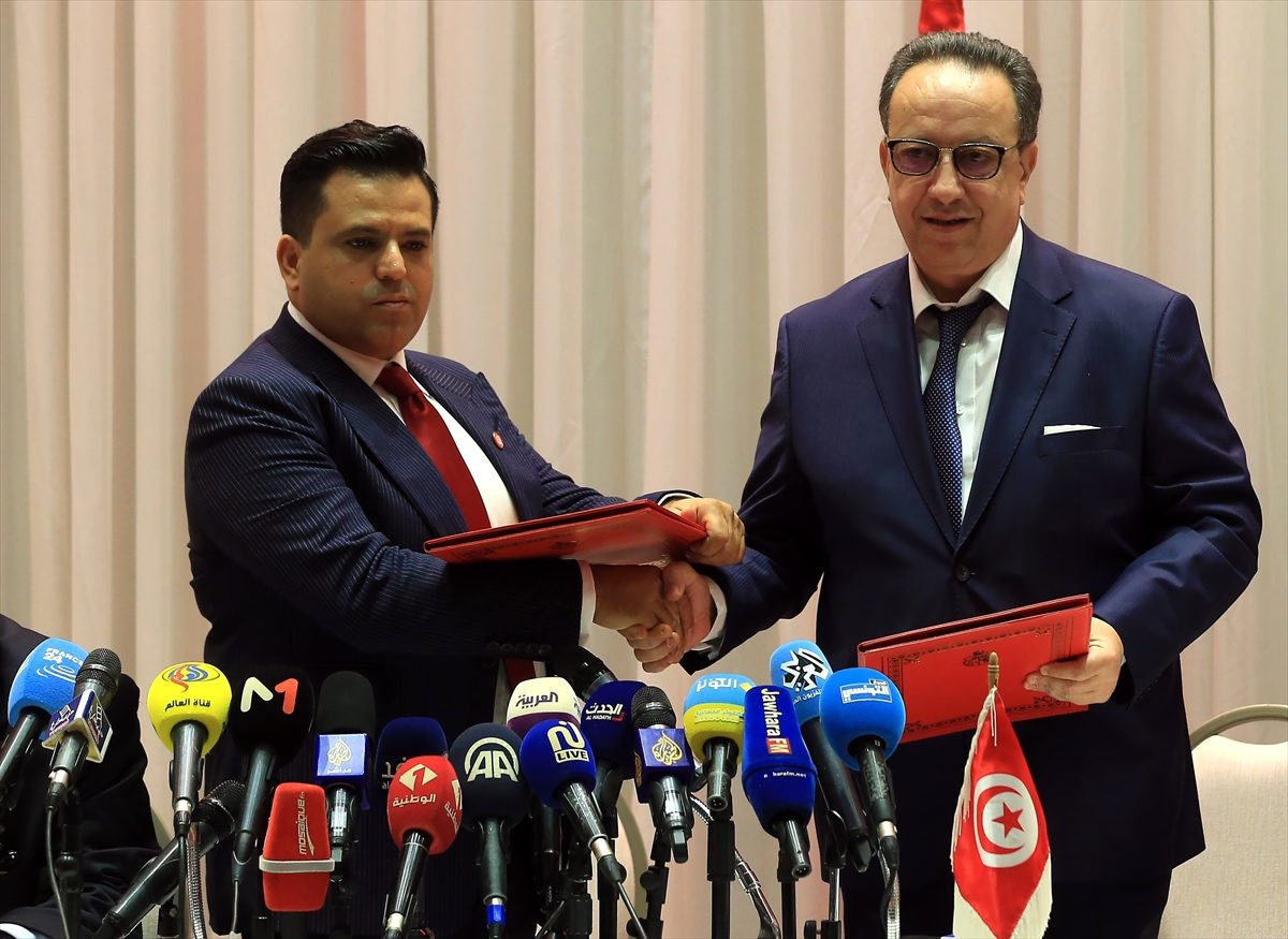 حزب نداء تونس حزب النهضة
