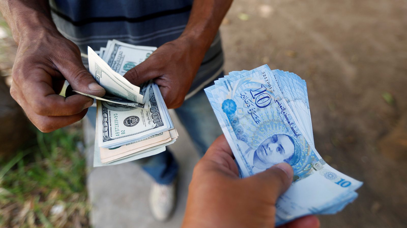 أكثر من 300 مليون دولار متداولة فيه ومدمنوه من الشباب خريجي الجامعات.. الرهان الإلكتروني يصل إلى مستويات قياسية في تونس