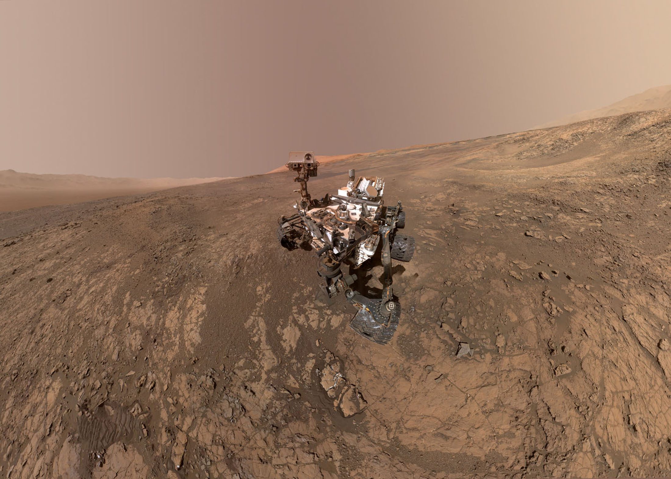 المسبار InSight على سطح المريخ