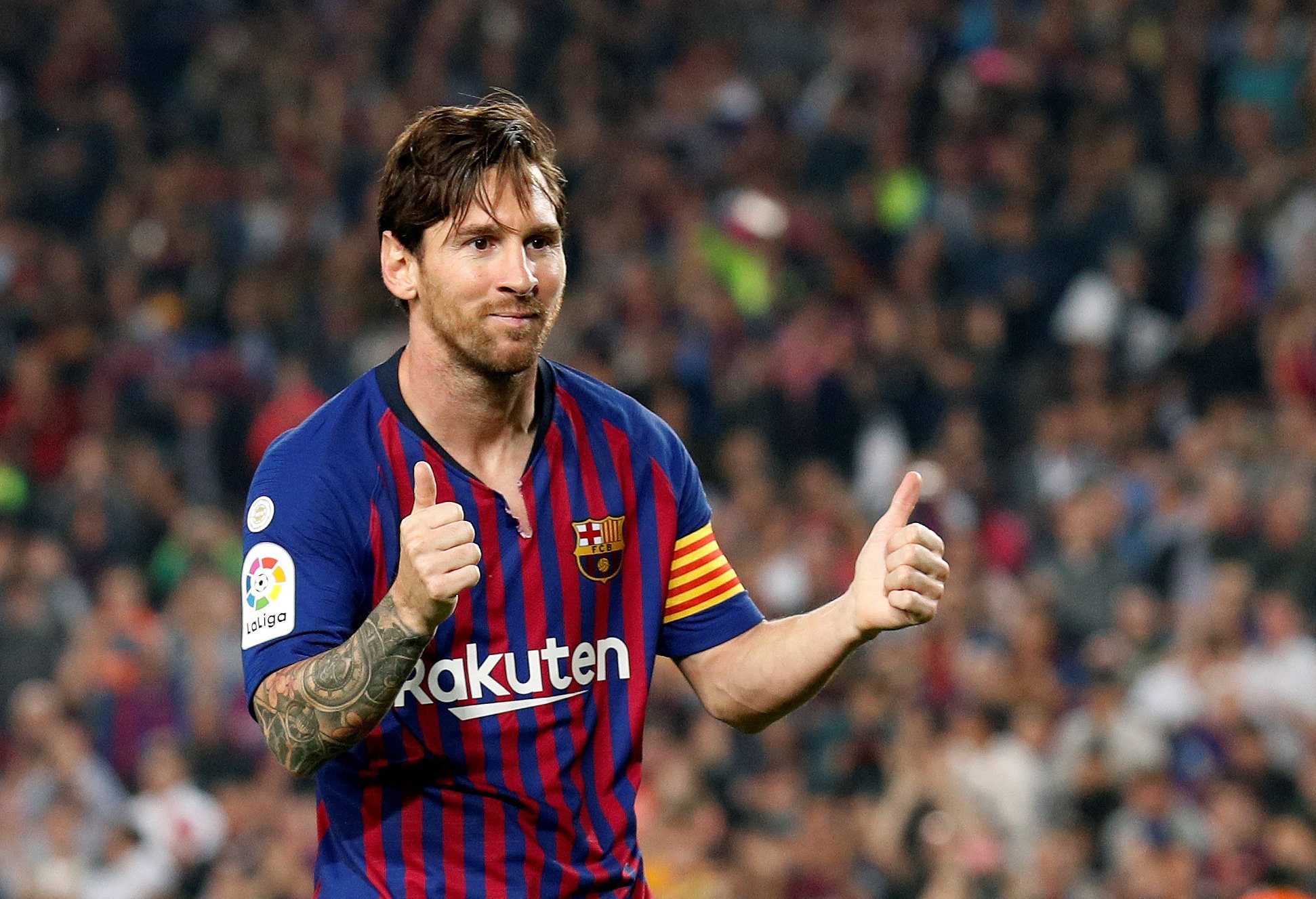 18 عاماً على أول عقد لميسي مع برشلونة