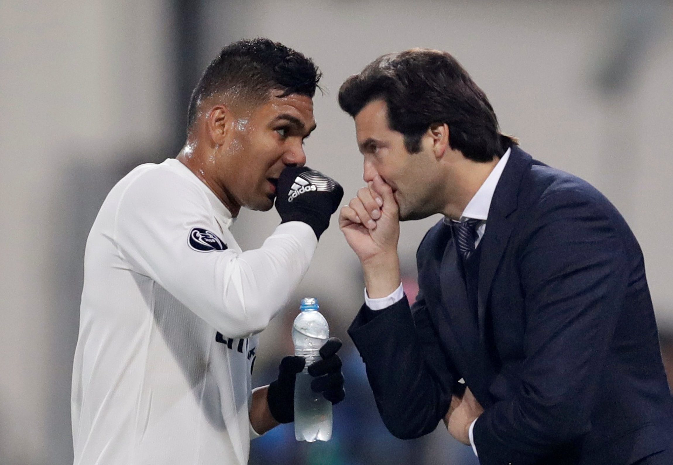 ريال مدريد يحسم أولى صفقاته الشتوية.. بديل البرازيلي كاسيميرو في الطريق إلى “سانتياغو برنابيو”