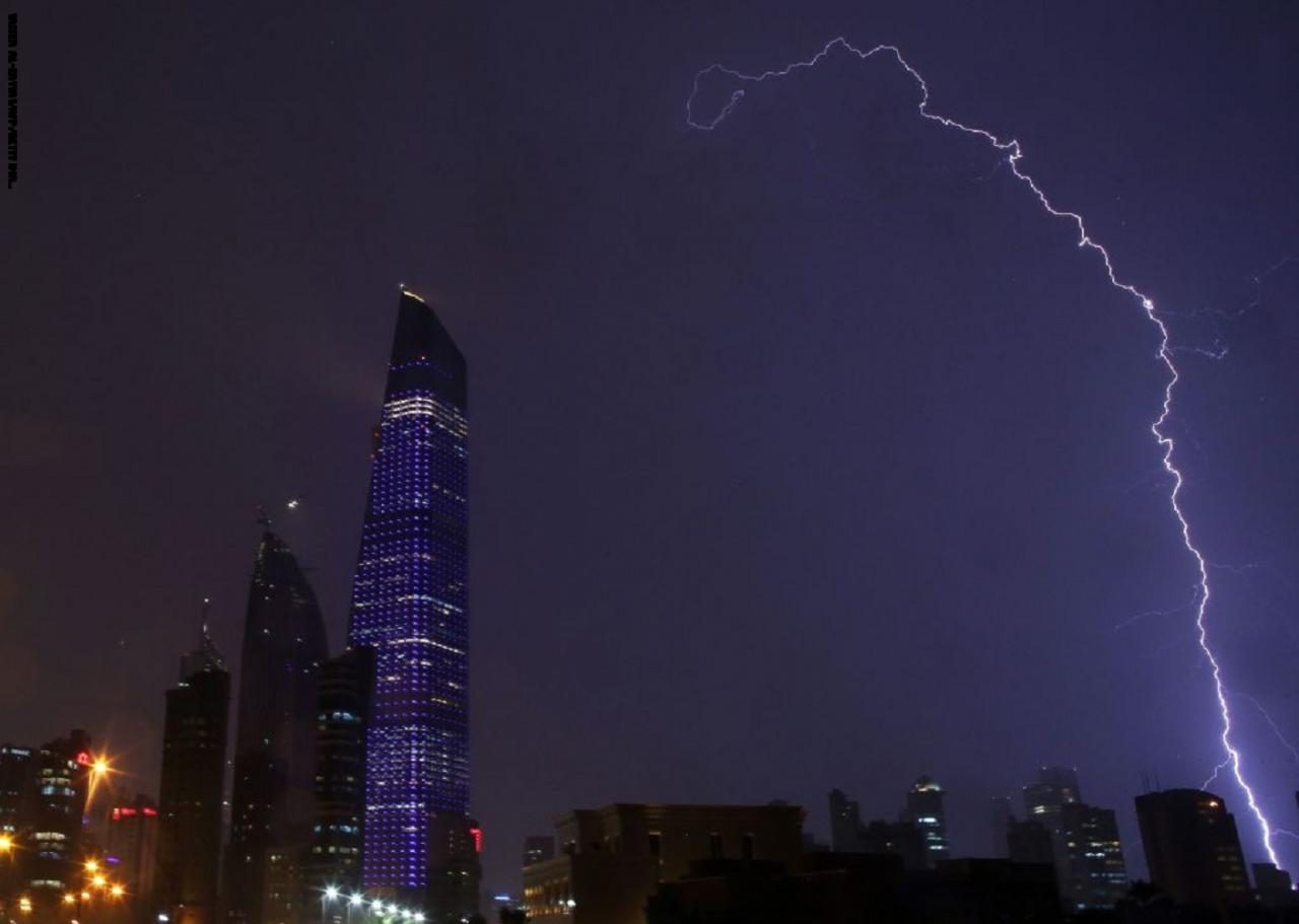 أمطار تضرب الكويت