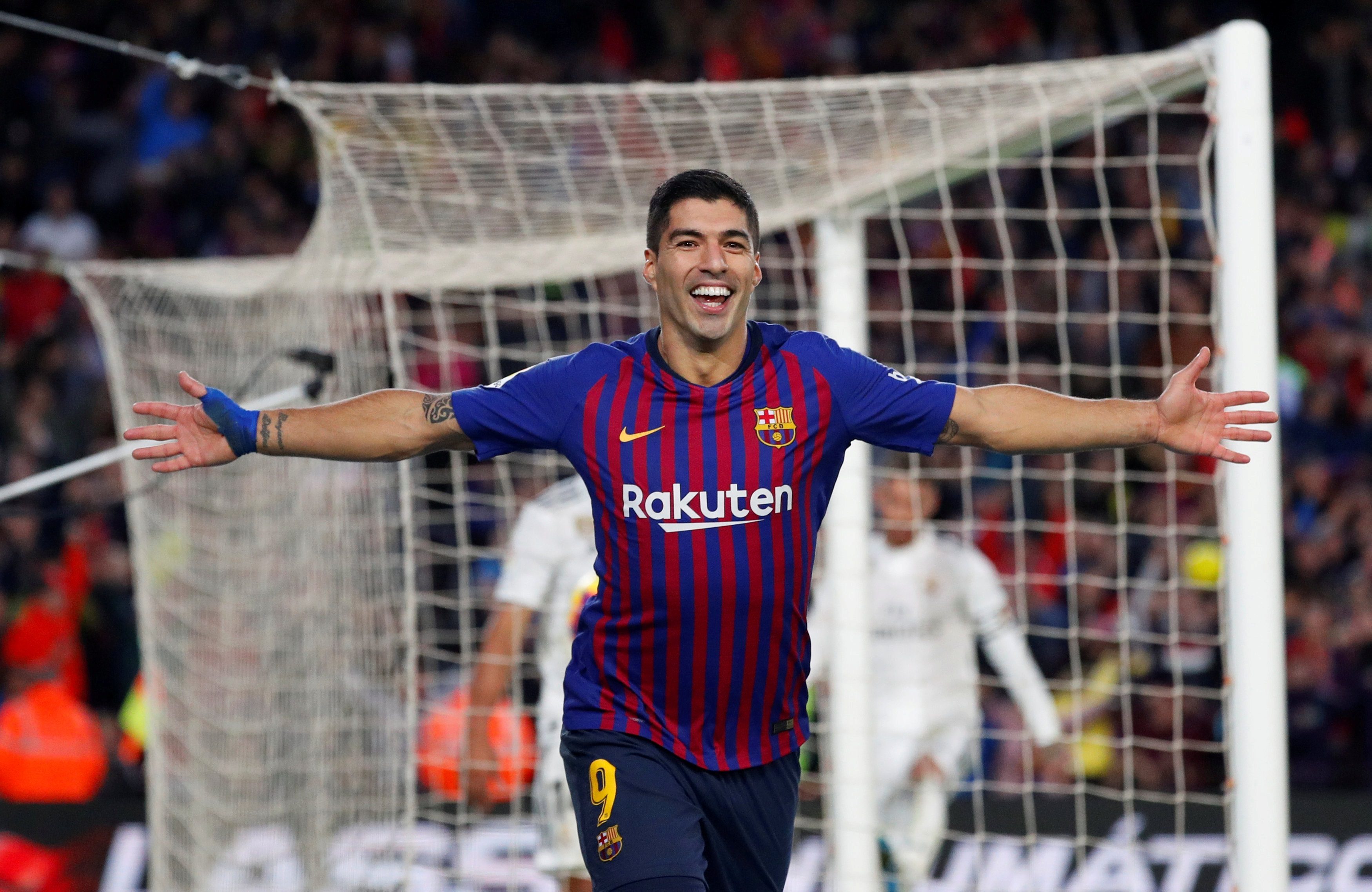 “عودة السفّاح”؟ لويس سواريز يتقمص شخصية ميسي ويتفوق على هجوم ريال مدريد بأكمله!