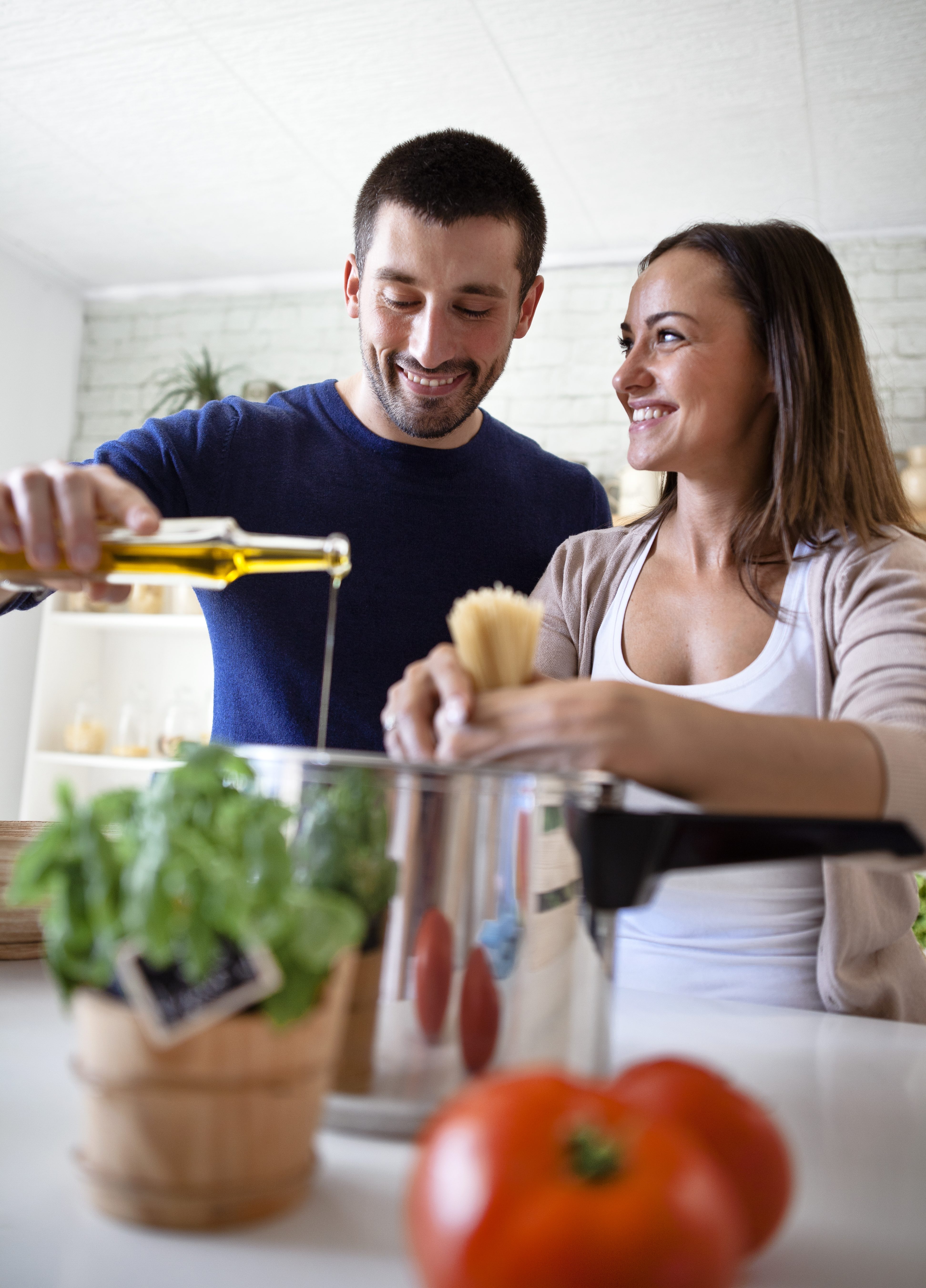 صدّق أو لا تصدّق: زيت الزيتون أفضل من الفياغرا بالنسبة للحياة الجنسية (iStock)
