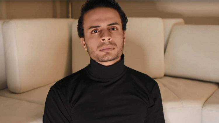 شادي سرور يعلن تركه الإسلام