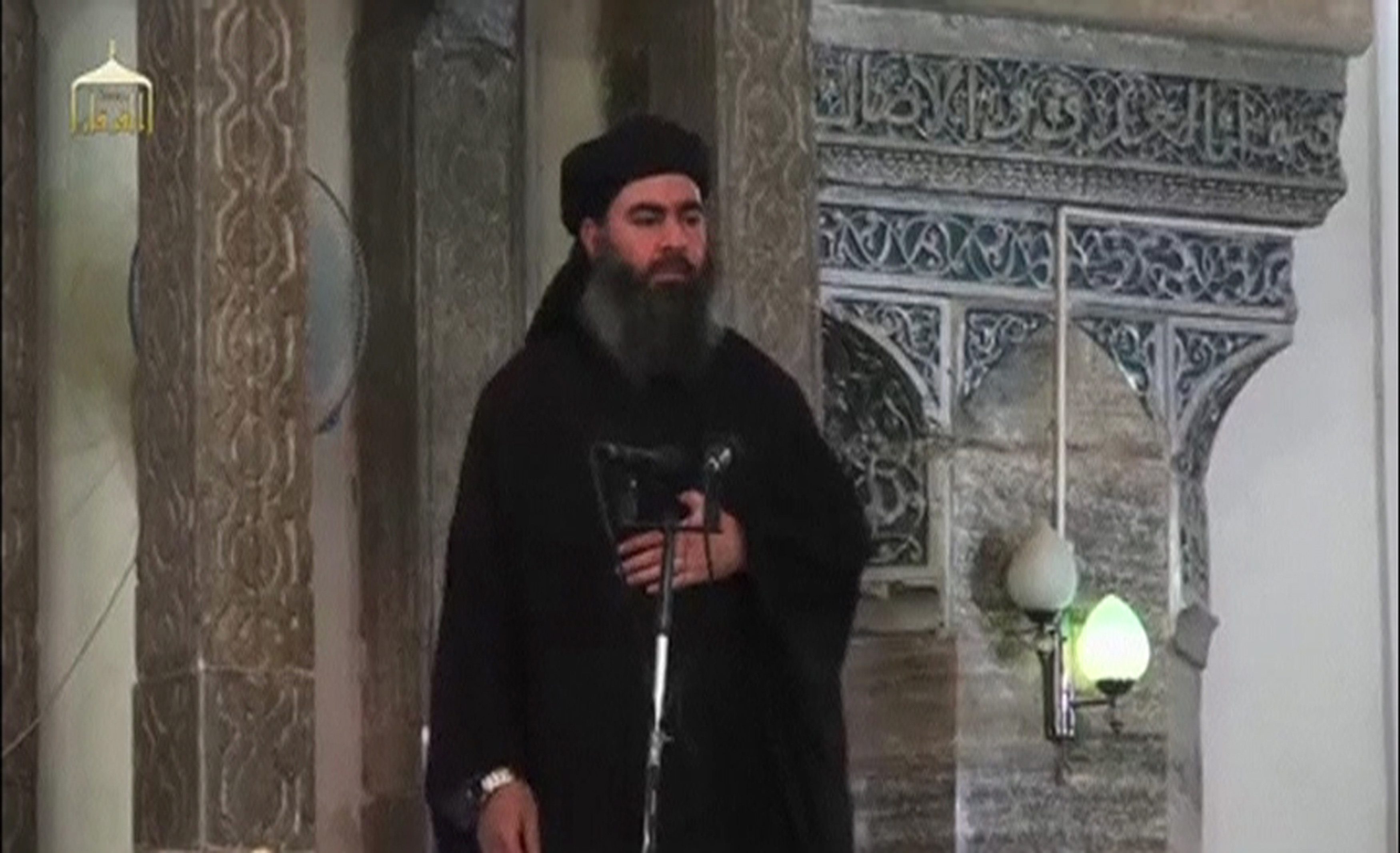 البغدادي حث أتباعه على التوقف عن استخدام الهواتف المحمولة