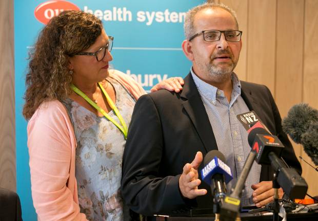 جرَّاح أنقذ طفلة في هجوم المسجدين: «كان من الممكن أن تكون ابنتي»