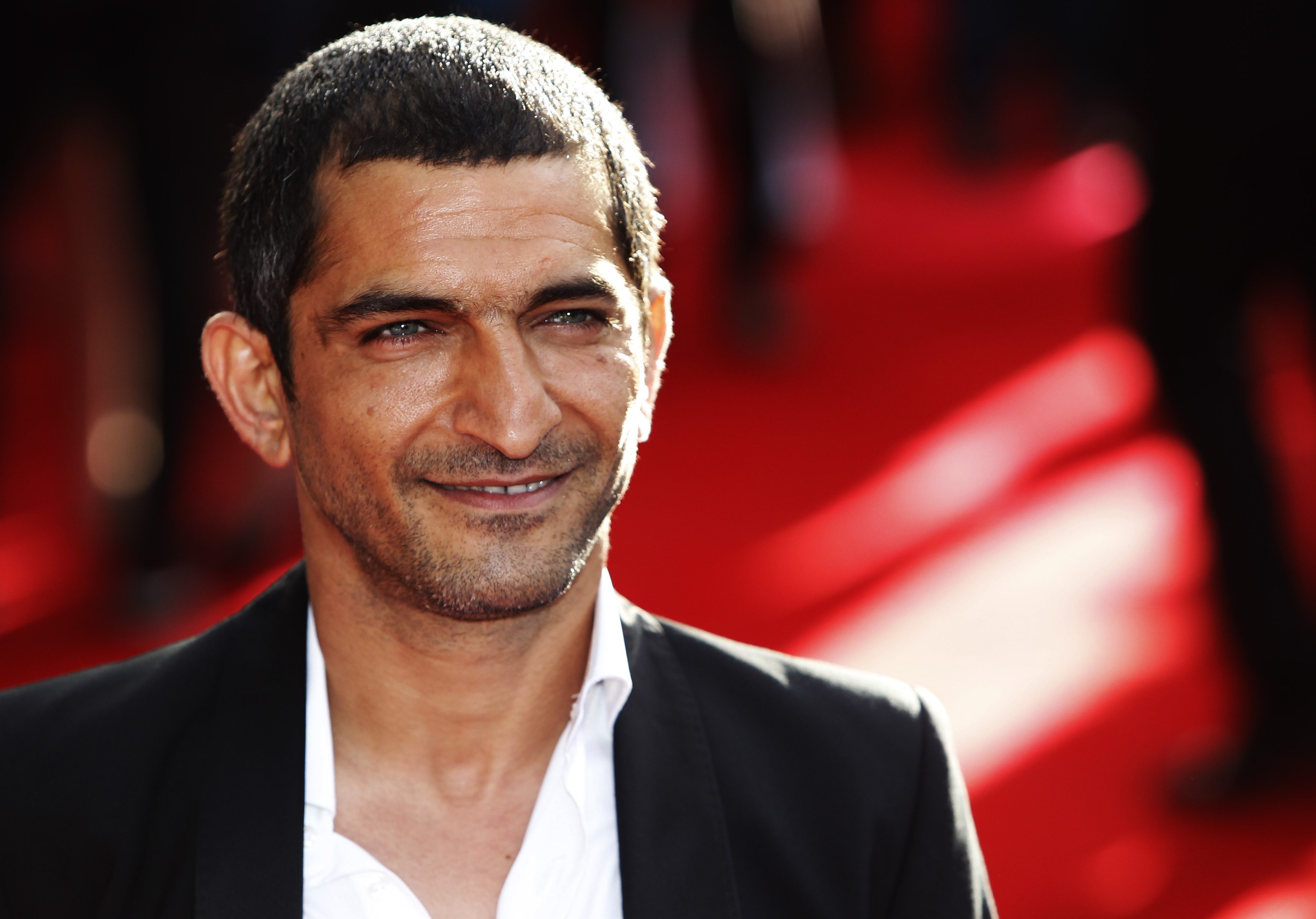 الفنان المصري عمرو واكد يشن هجوماً شديداً على «المهن التمثيلية»
