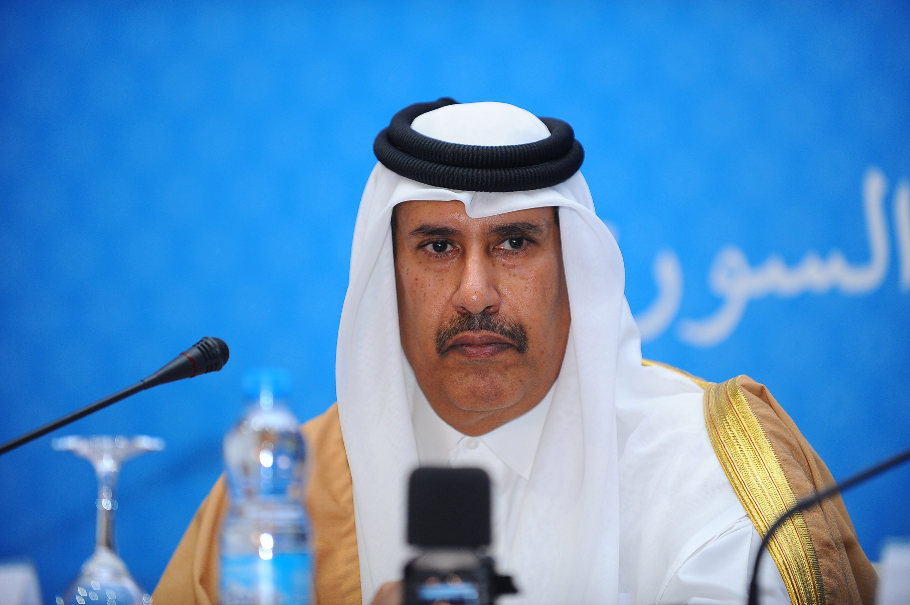 حمد بن جاسم: لم نترك بصيص أمل للطفل العربي الذي دمرنا مستقبله، إما بما يملأ نفوسنا من الأحقاد، أو بتخبطنا الاقتصادي والاجتماعي والسياسي/رويترز