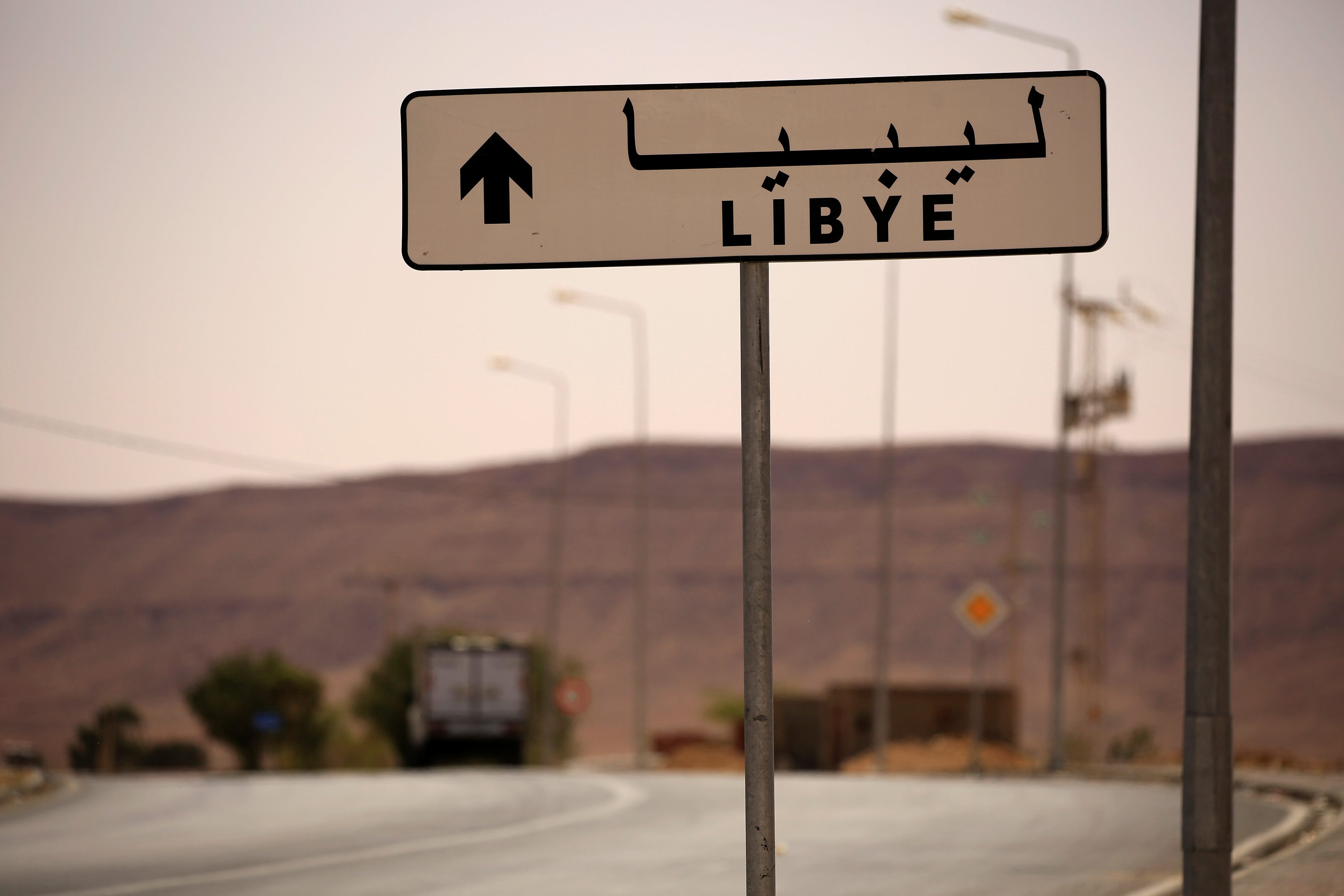 ليبيا تونس