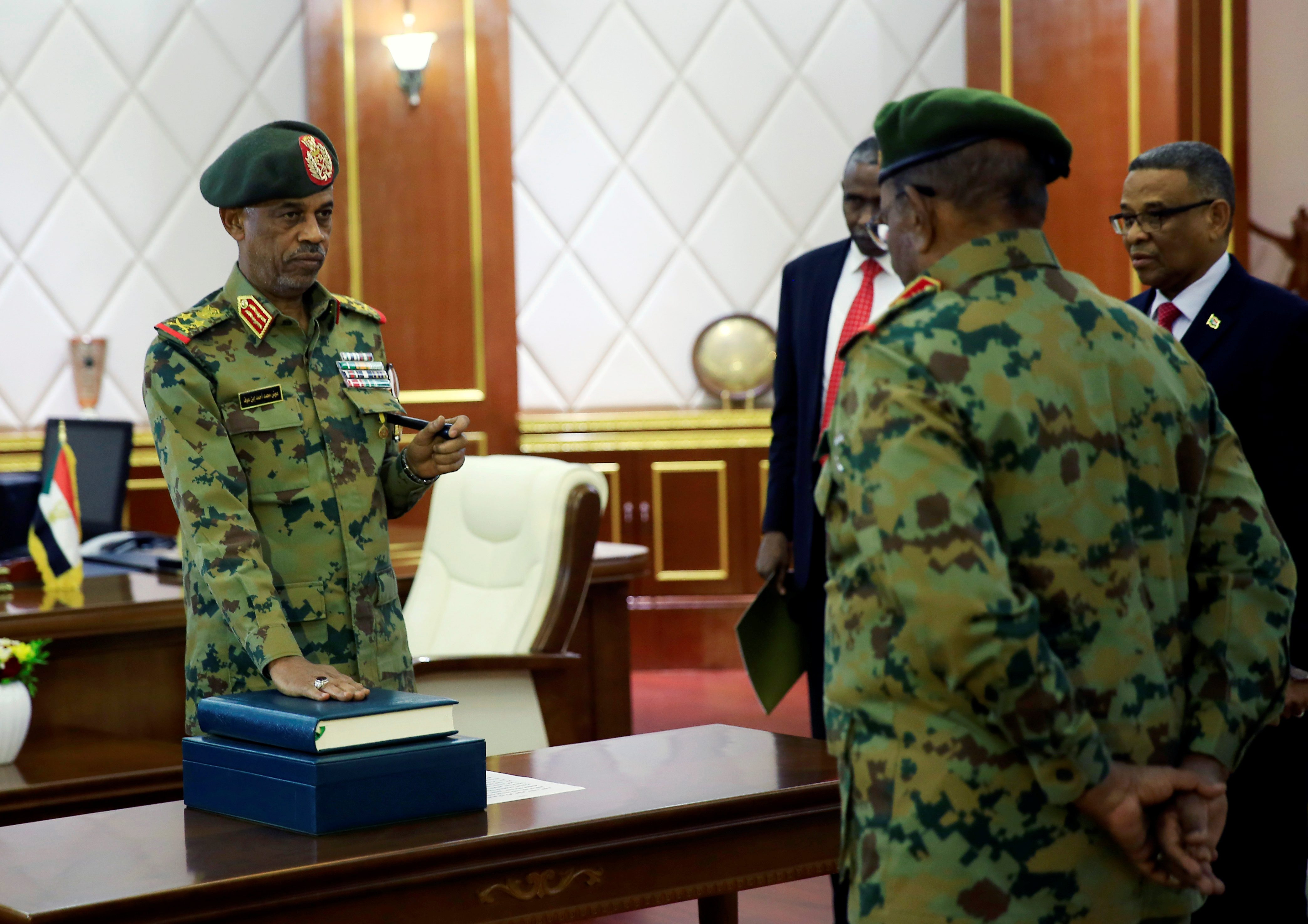 السودان: «المجلس العسكري» يعلن عن اجتماع مع القوى السياسية بعد ساعات