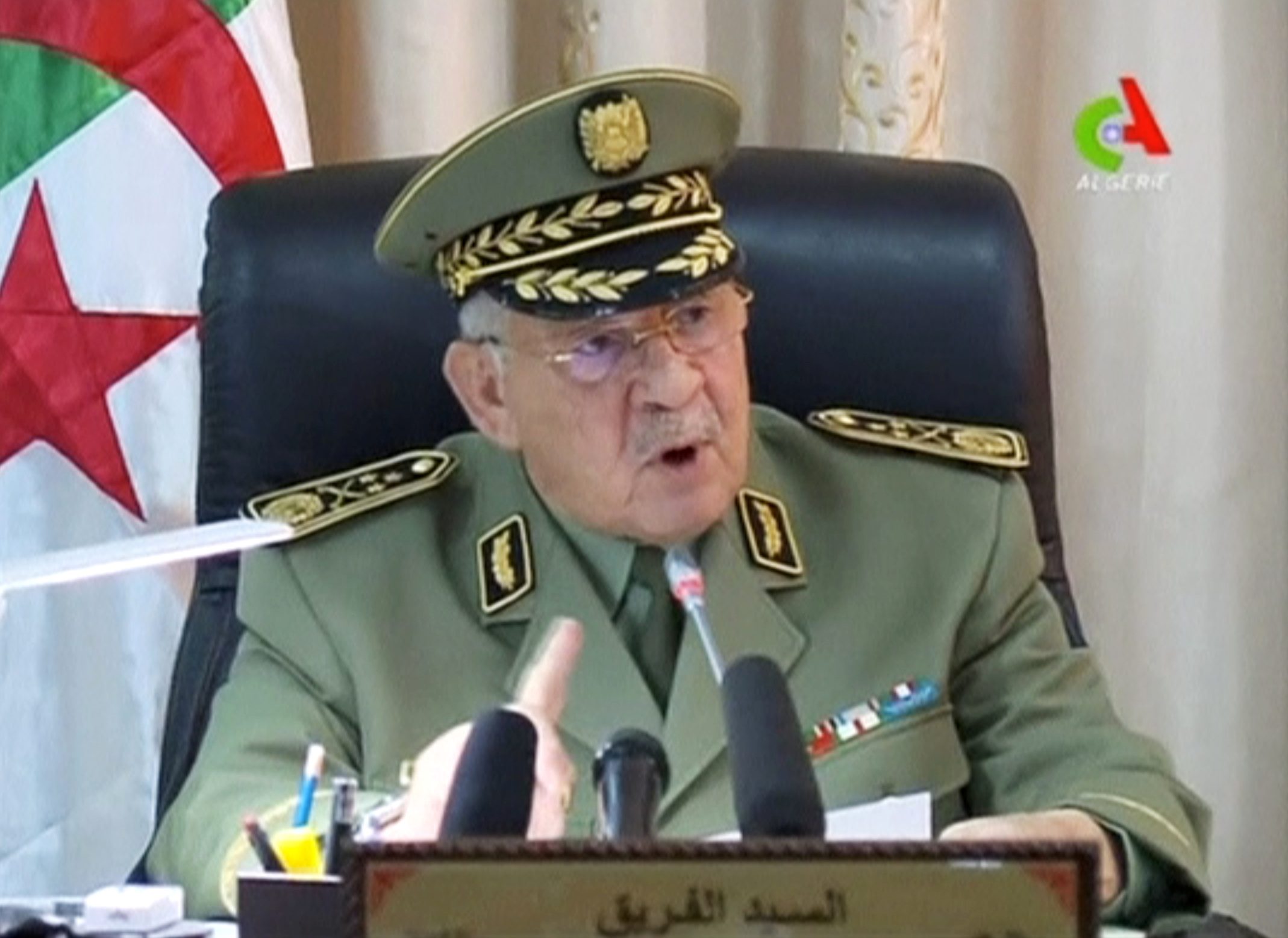 أسباب نجاح انقلاب على السلطة