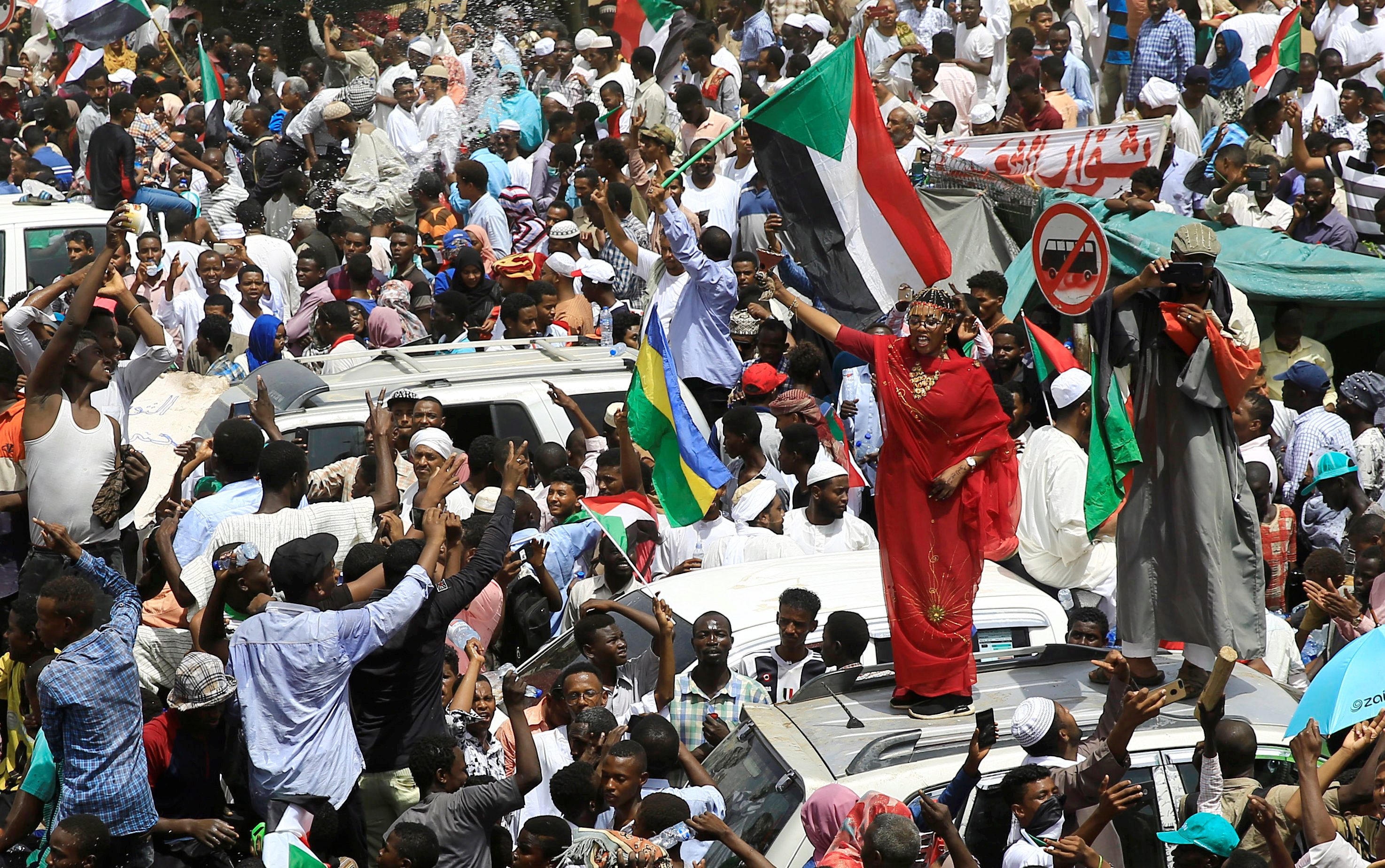 المجلس العسكري الانتقالي في السودان محمد عوض بن عوف