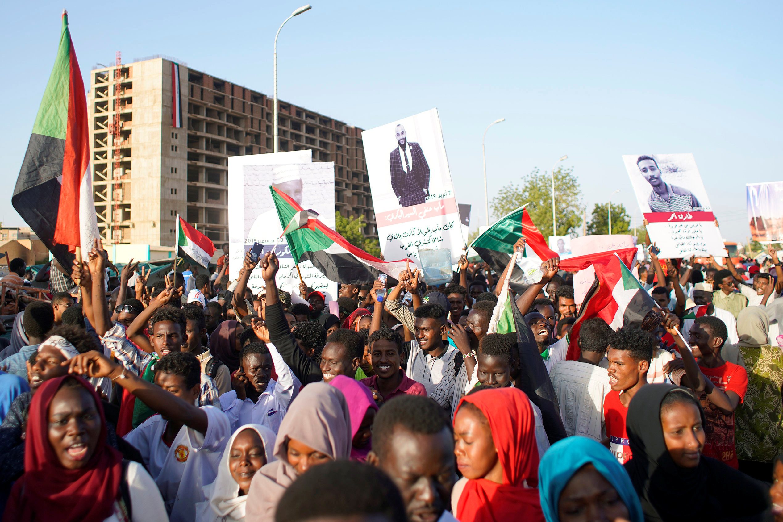 المعارضة السودانية ترفض بيان «﻿المجلس العسكري» وتتمسك بـ7 مطالب