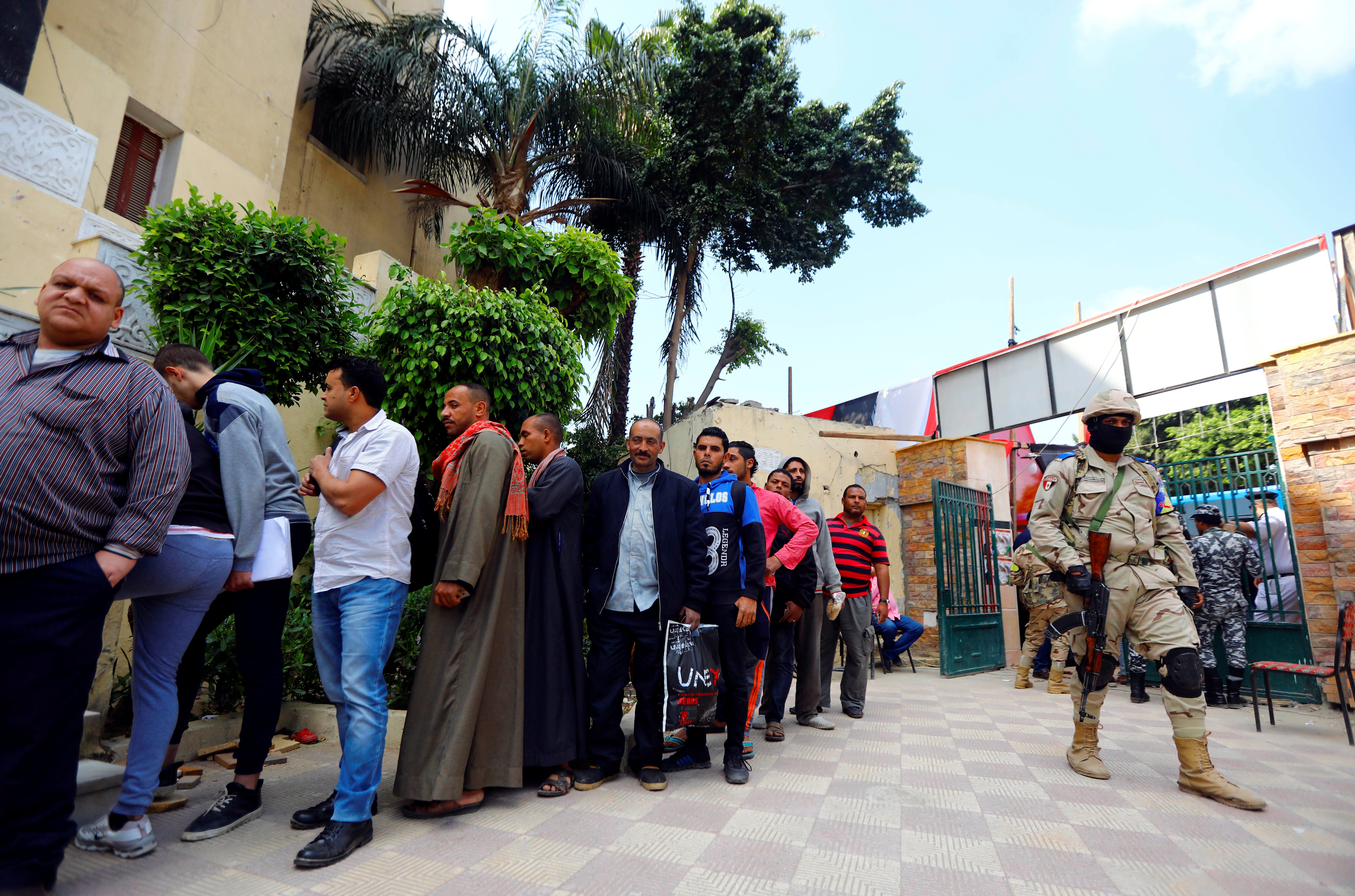الاستفتاء على التعديلات الدستورية في مصر/ رويترز