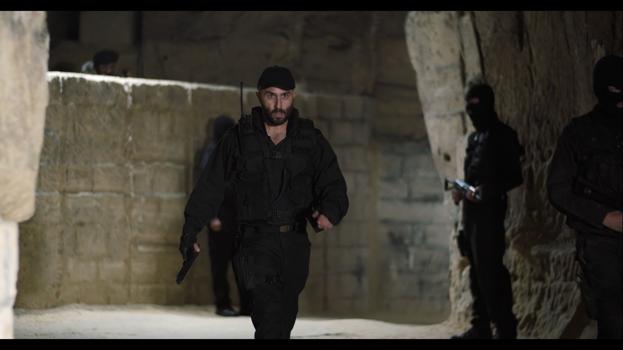 خالد الطباع ممثل ومخرج سوري مقيم في هولندا ويعمل بصناعة الأفلام