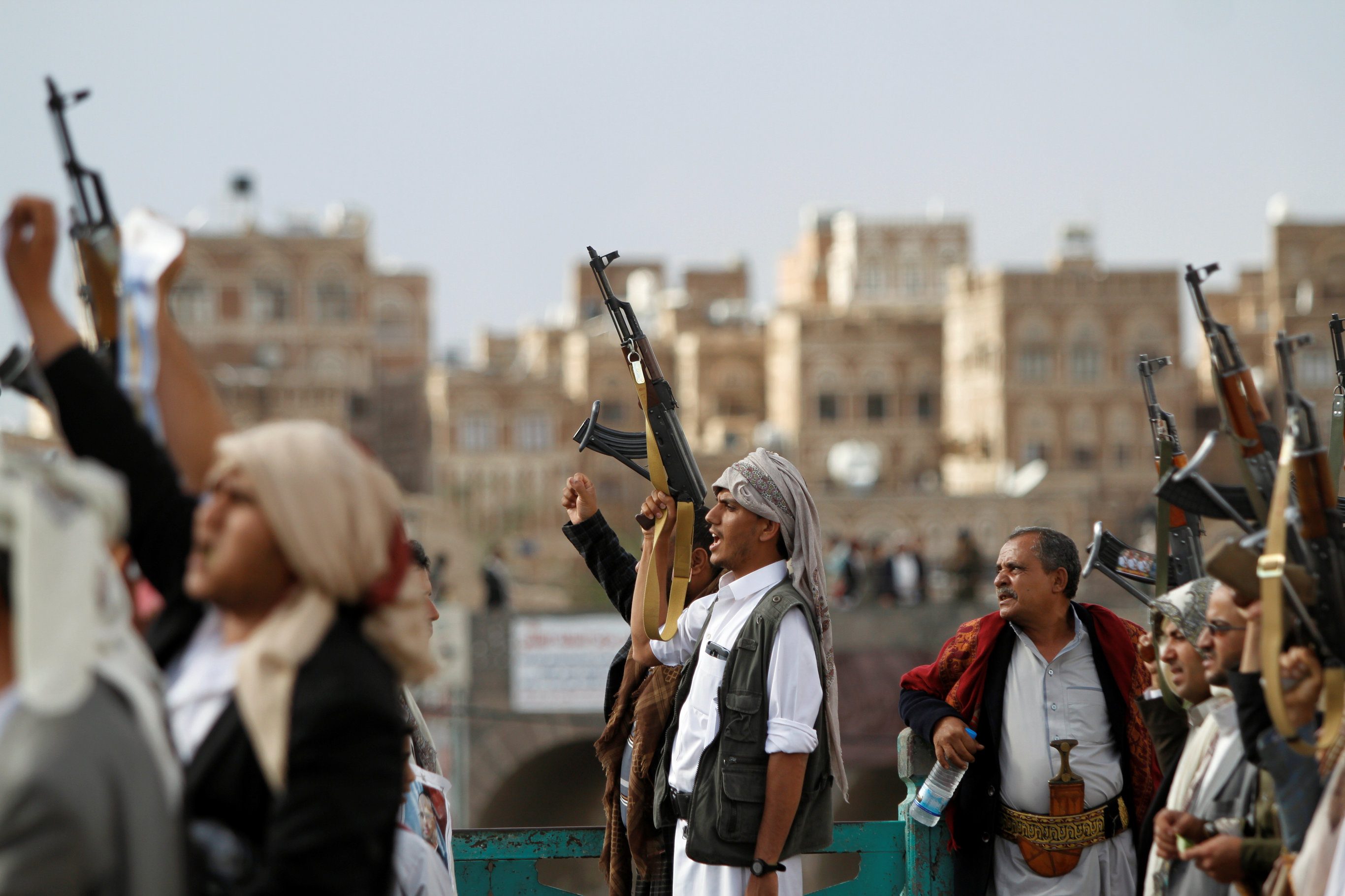 الحوثيون مطار أبها السوعدية