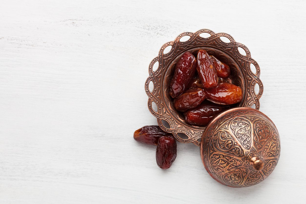 الماء والتمر