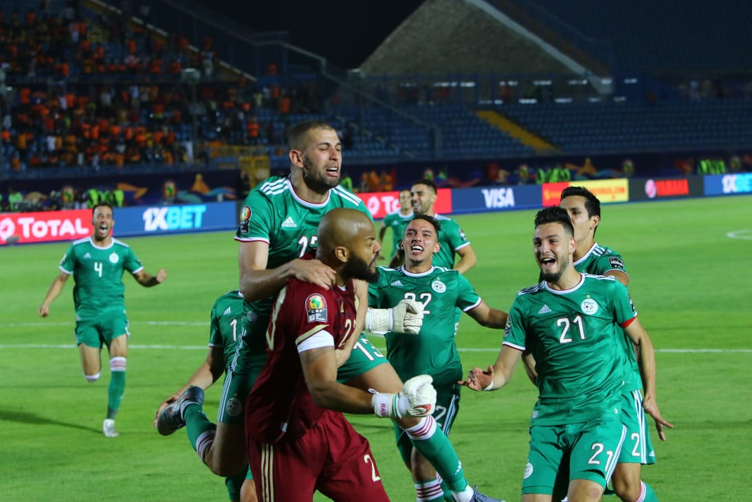 بعد التأهل الصعب.. الصحف الجزائرية تحتفي بوصول الخضر إلى نصف نهائي «الكان»