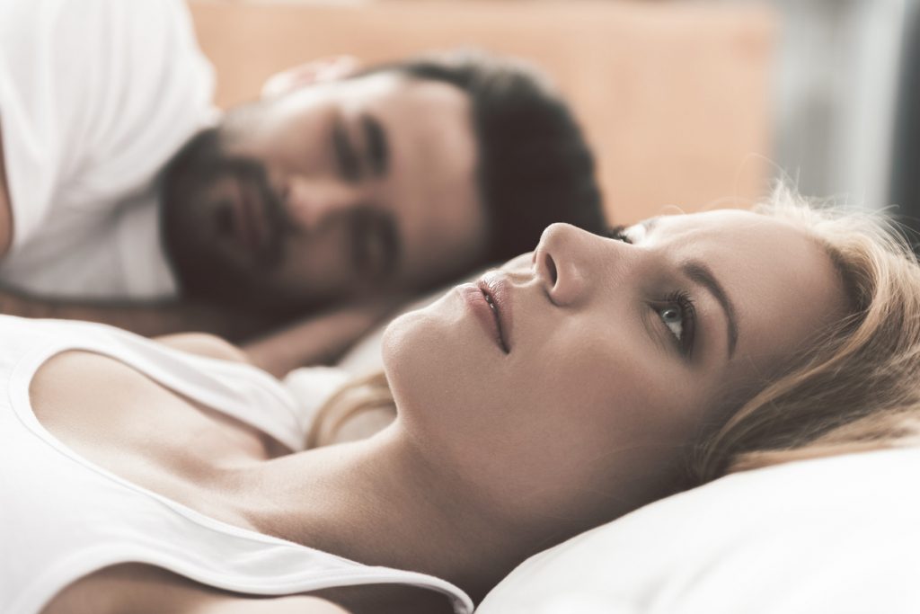 الاستيقاظ المفاجئ أثناء النوم