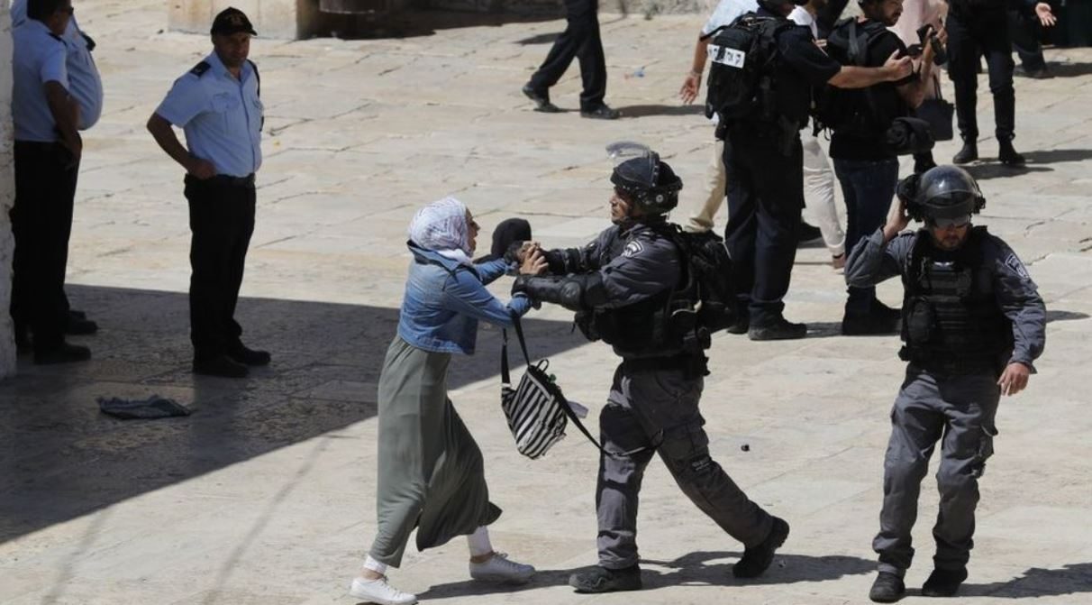 عشرات المستوطنين يقتحمون المسجد الأقصى مجدداً.. بعد إصابة أكثر من 60 فلسطينياً عقب صلاة عيد الأضحى