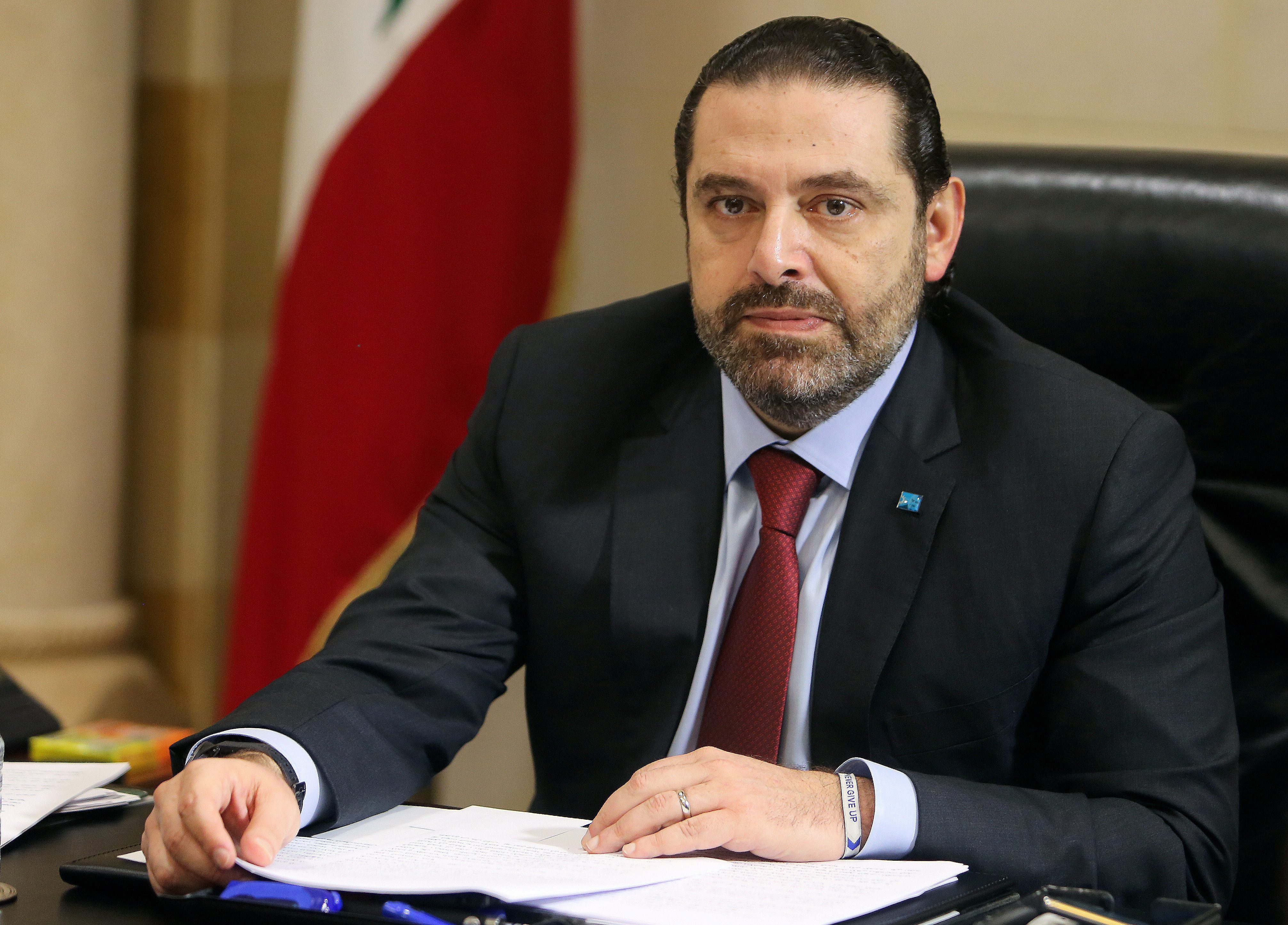 الحريري يلغي اجتماع الحكومة استعداداً لإلقاء كلمة بعد دعوة جعجع بالاستقالة.. ووزيرة الداخلية توجه رسالة للمتظاهرين