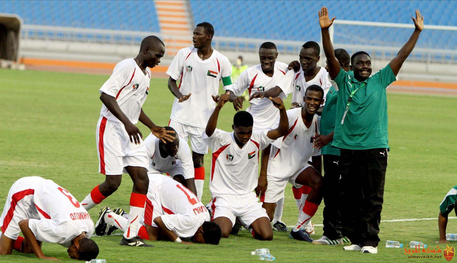 «رزق يوم بيوم» والـ «خرمجة».. هذا ما يجب على السودان التوقف عنه لتلعب كرة القدم