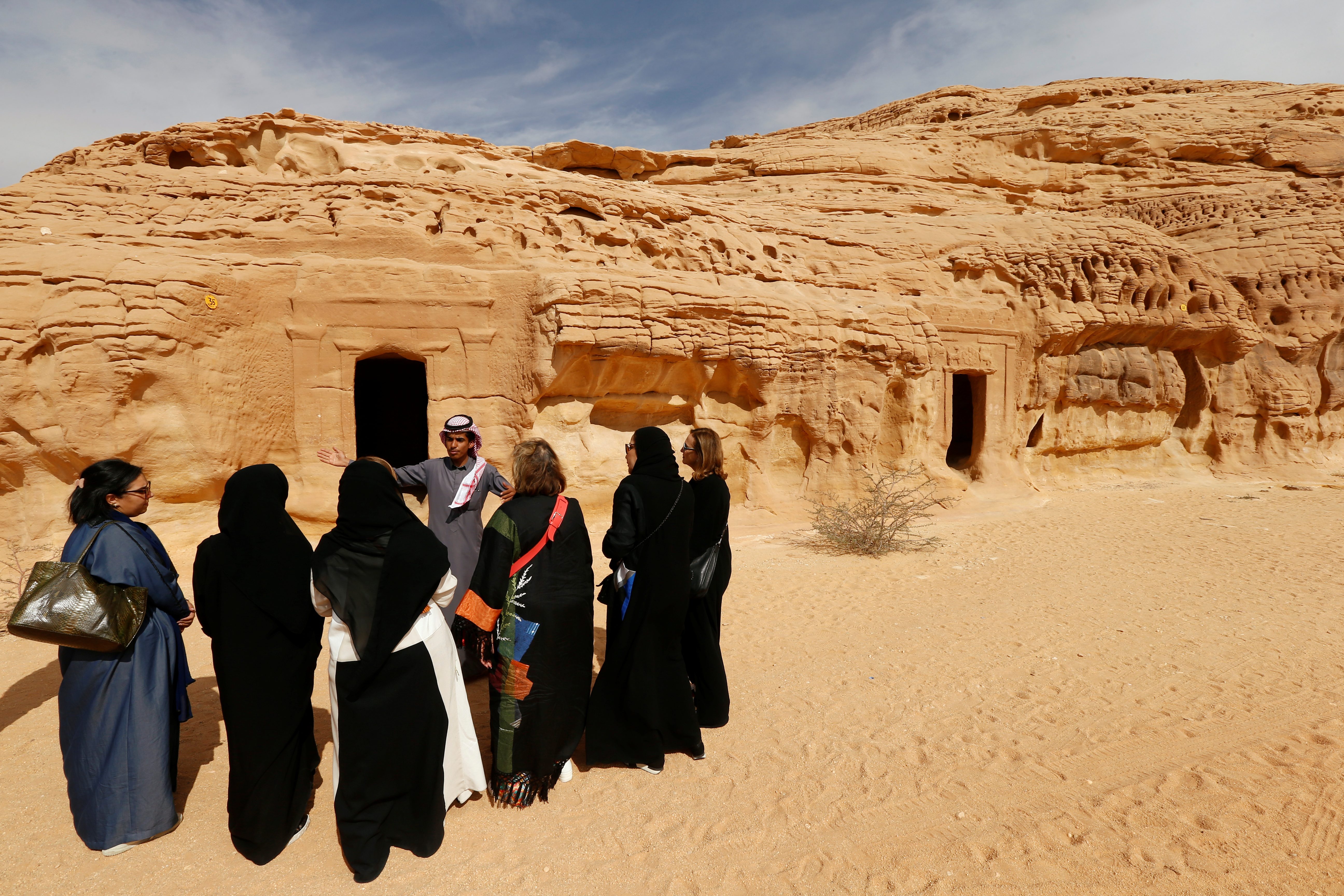 السعودية باريس السياح الأجانب في السعودية