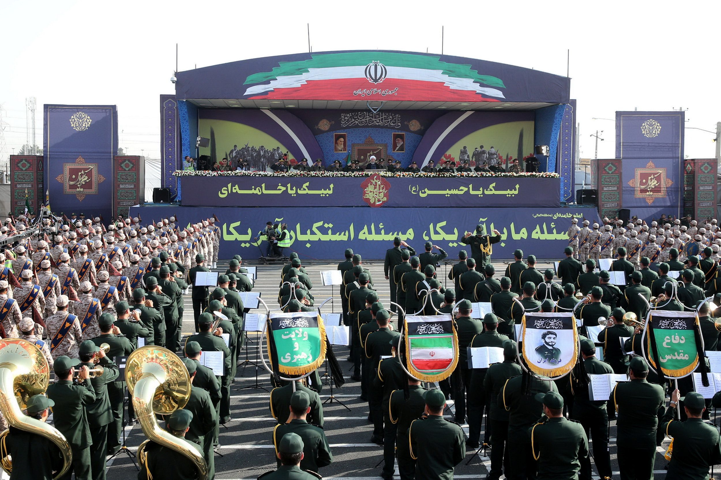 إيران